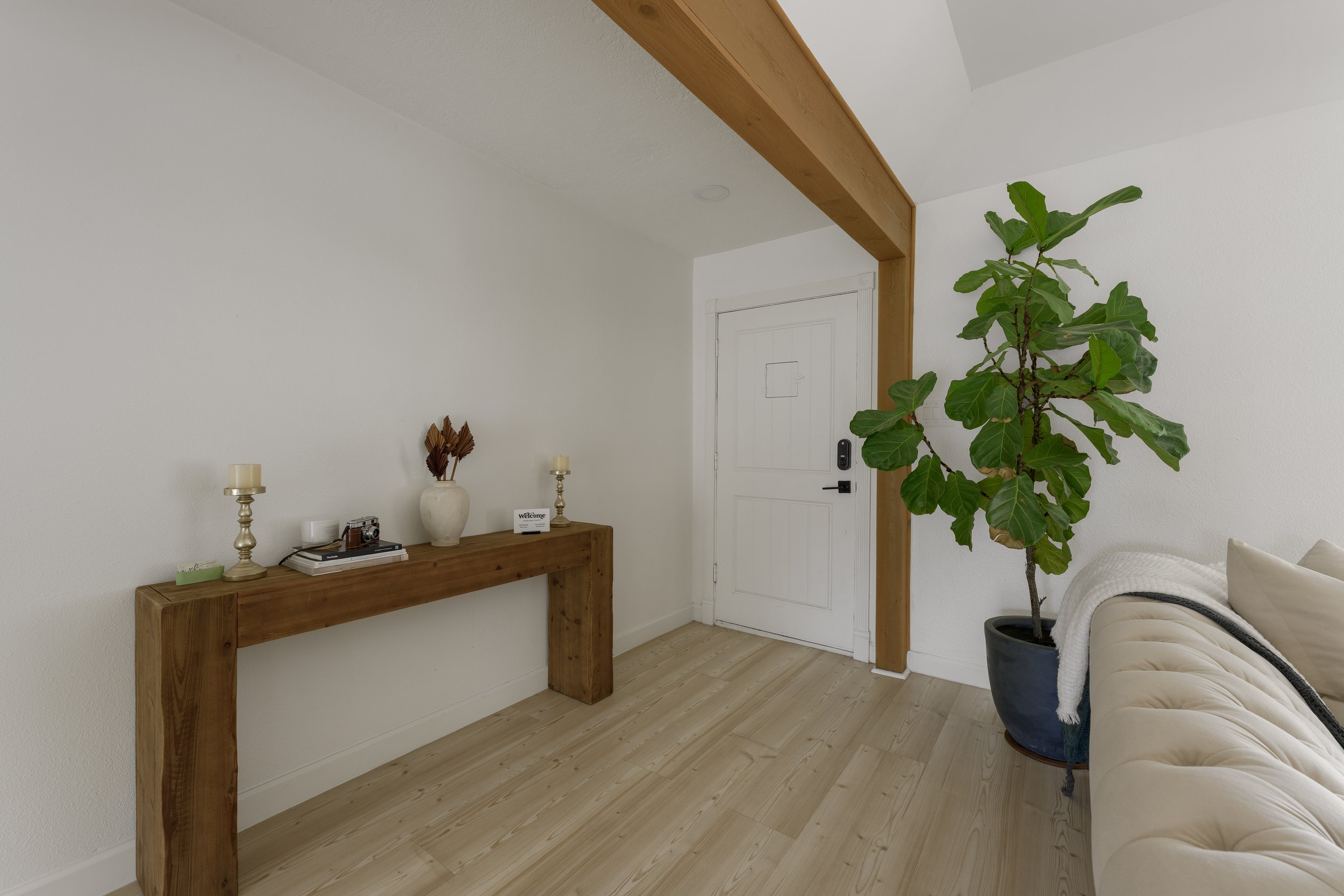 21-Makai Creative Studios-2.jpg