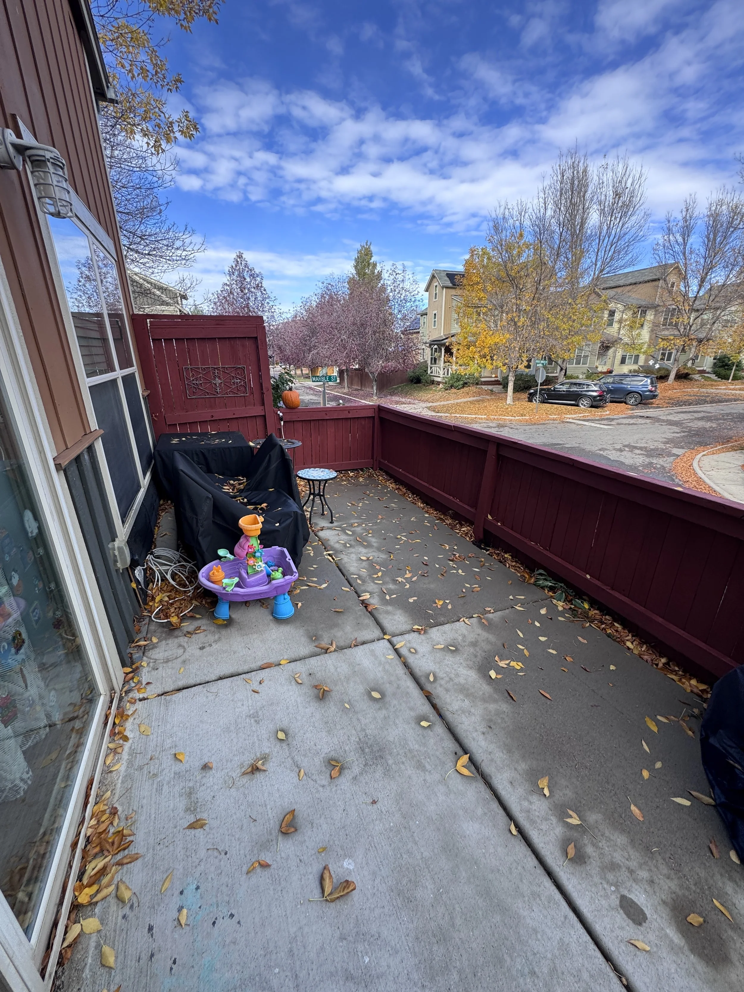 08 Patio 01.JPG