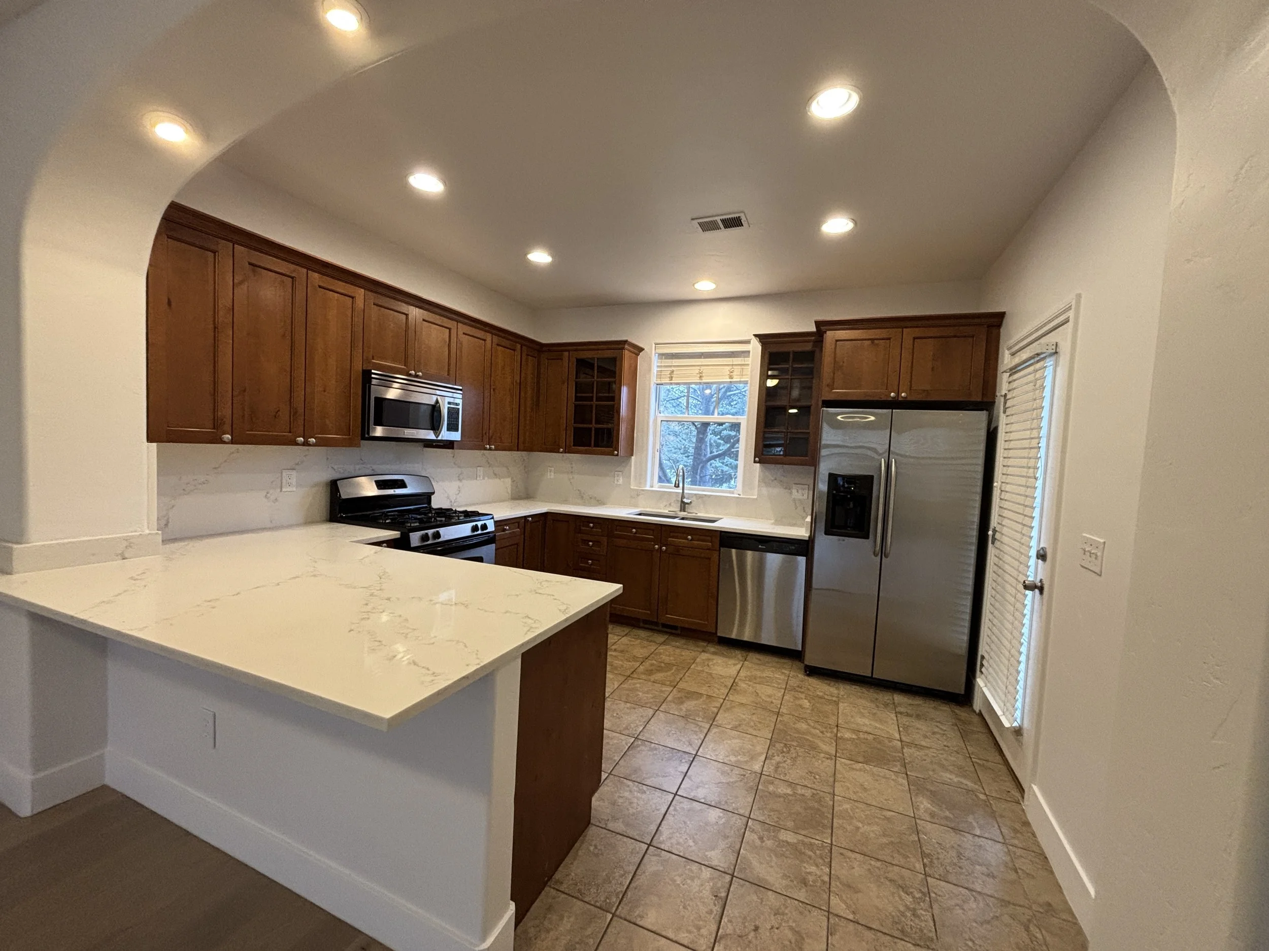 03 Kitchen 01.JPG