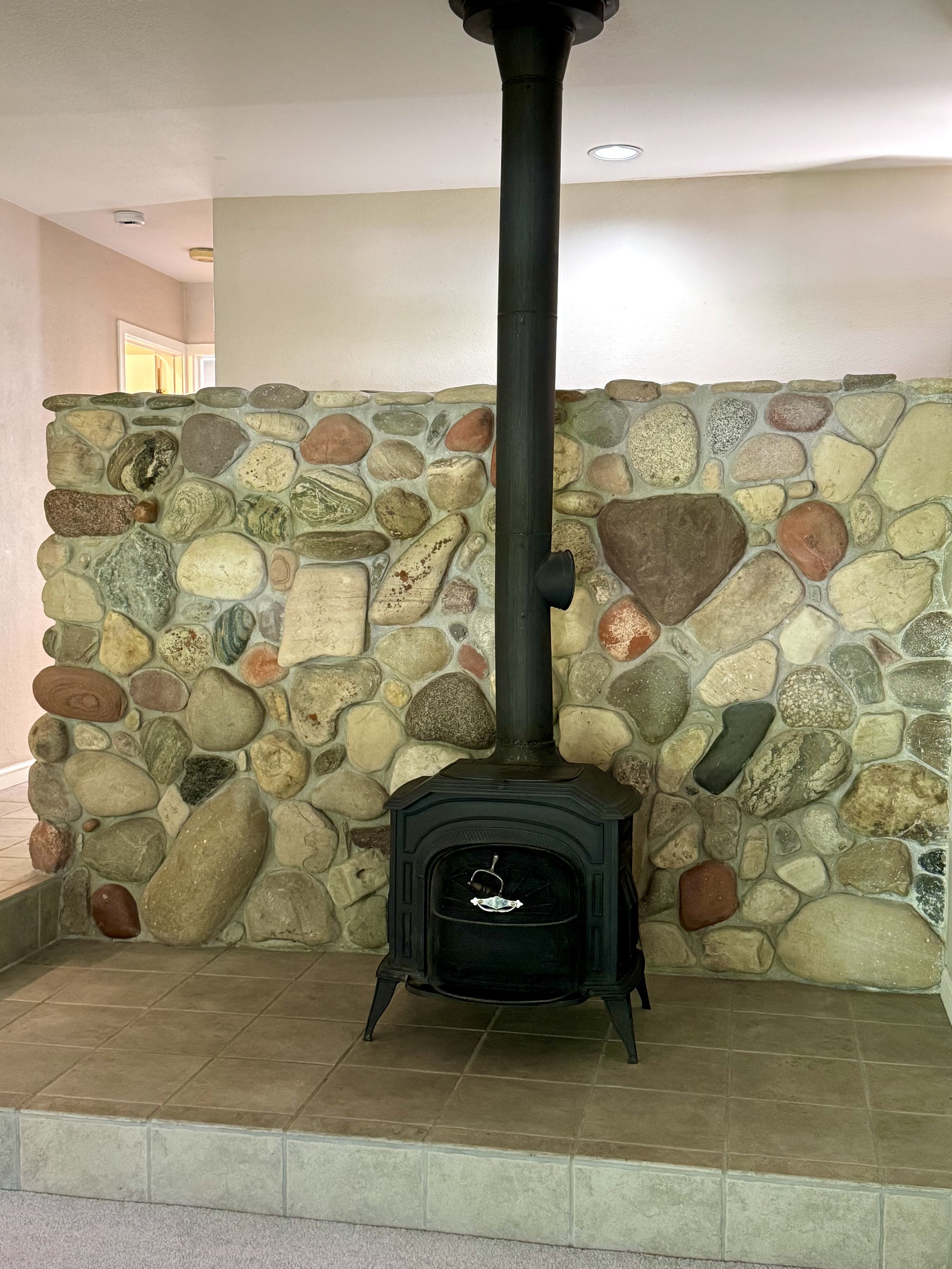 09 Fireplace 01.jpg