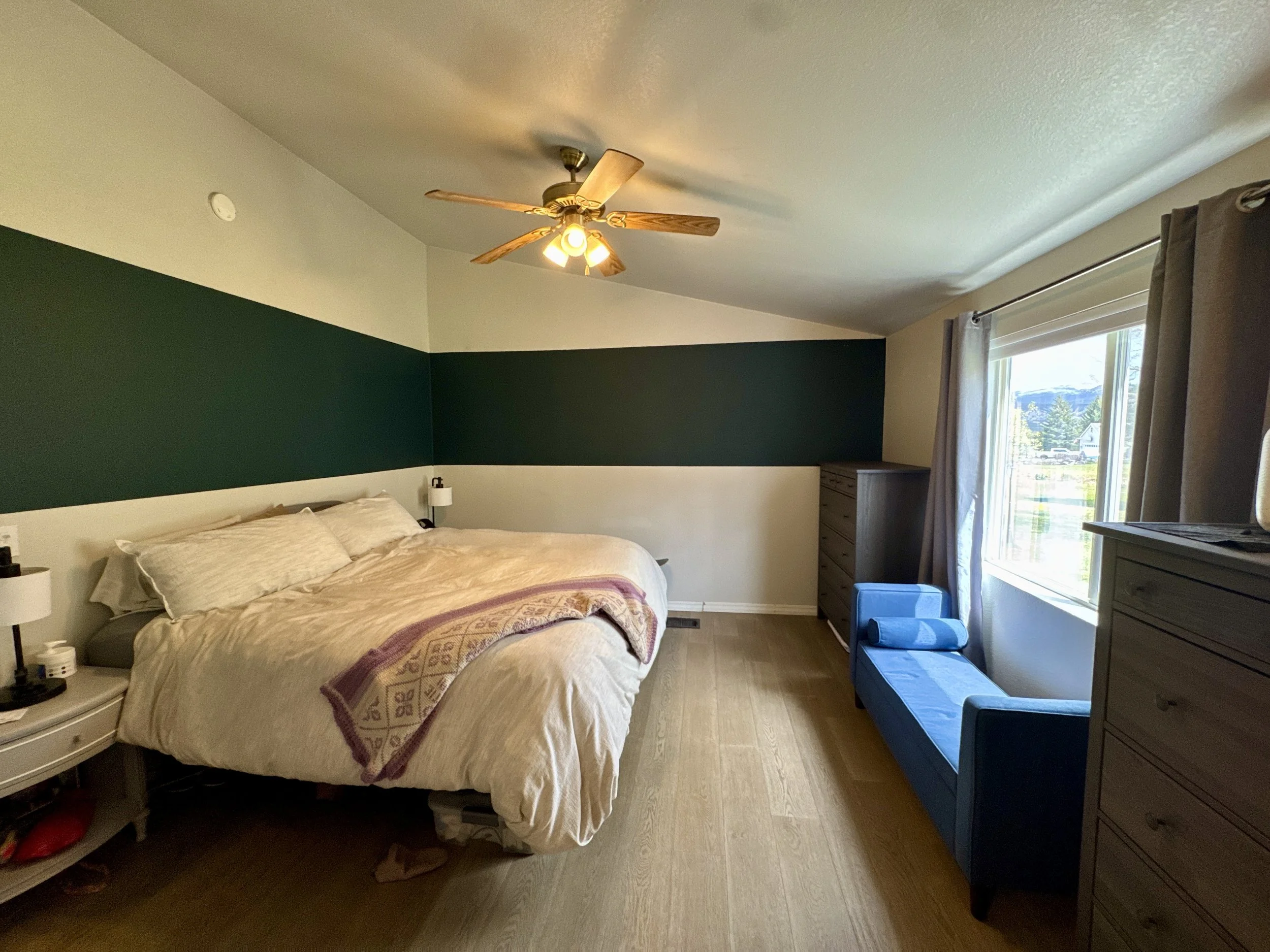 05 Primary Bed 01.jpg