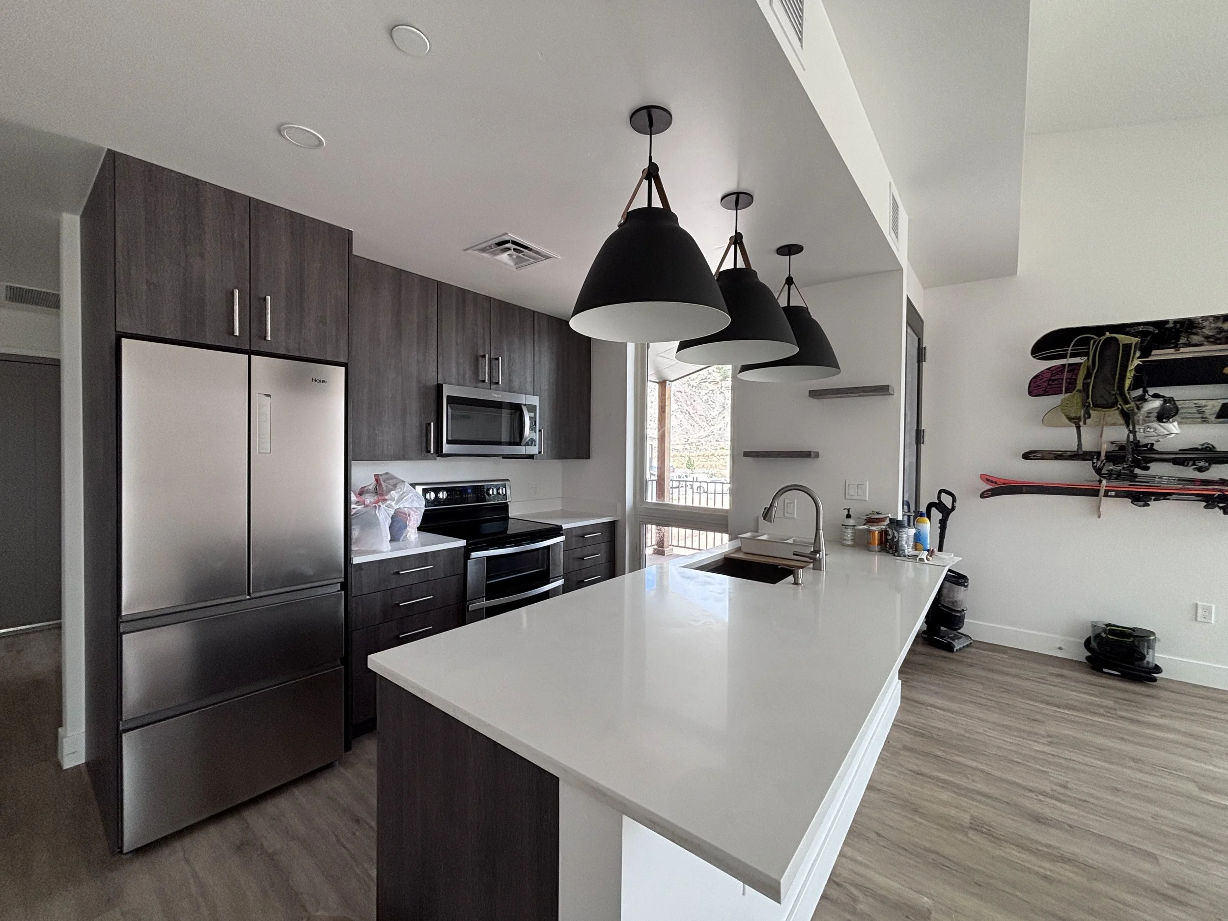 03 Kitchen 01.jpg