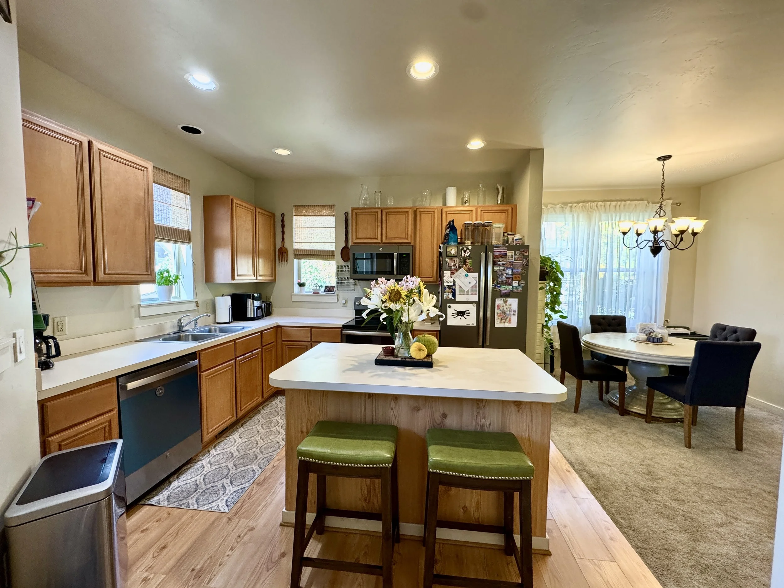 03 Kitchen 01.jpg