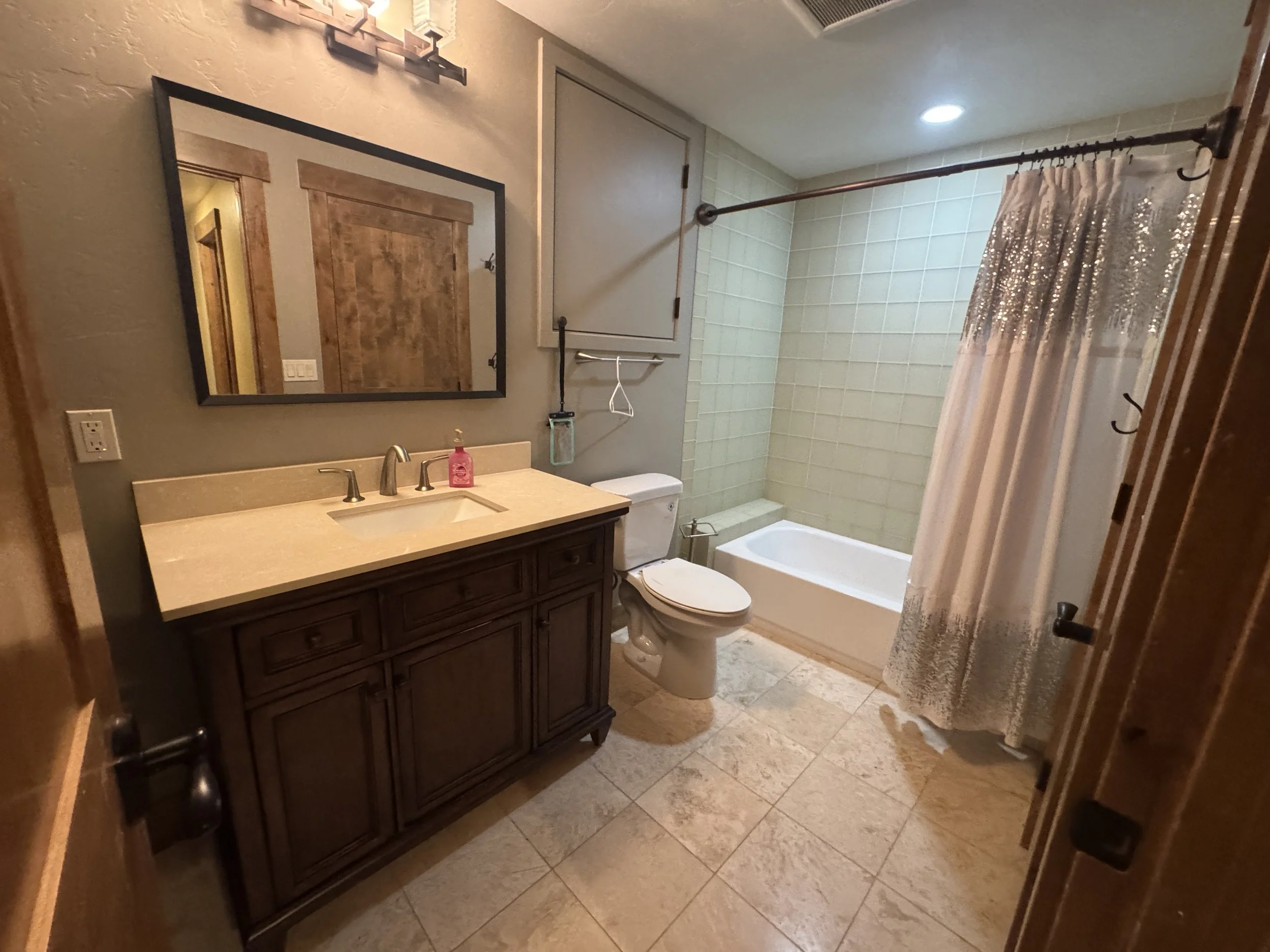 12 Bath Two 02.JPG