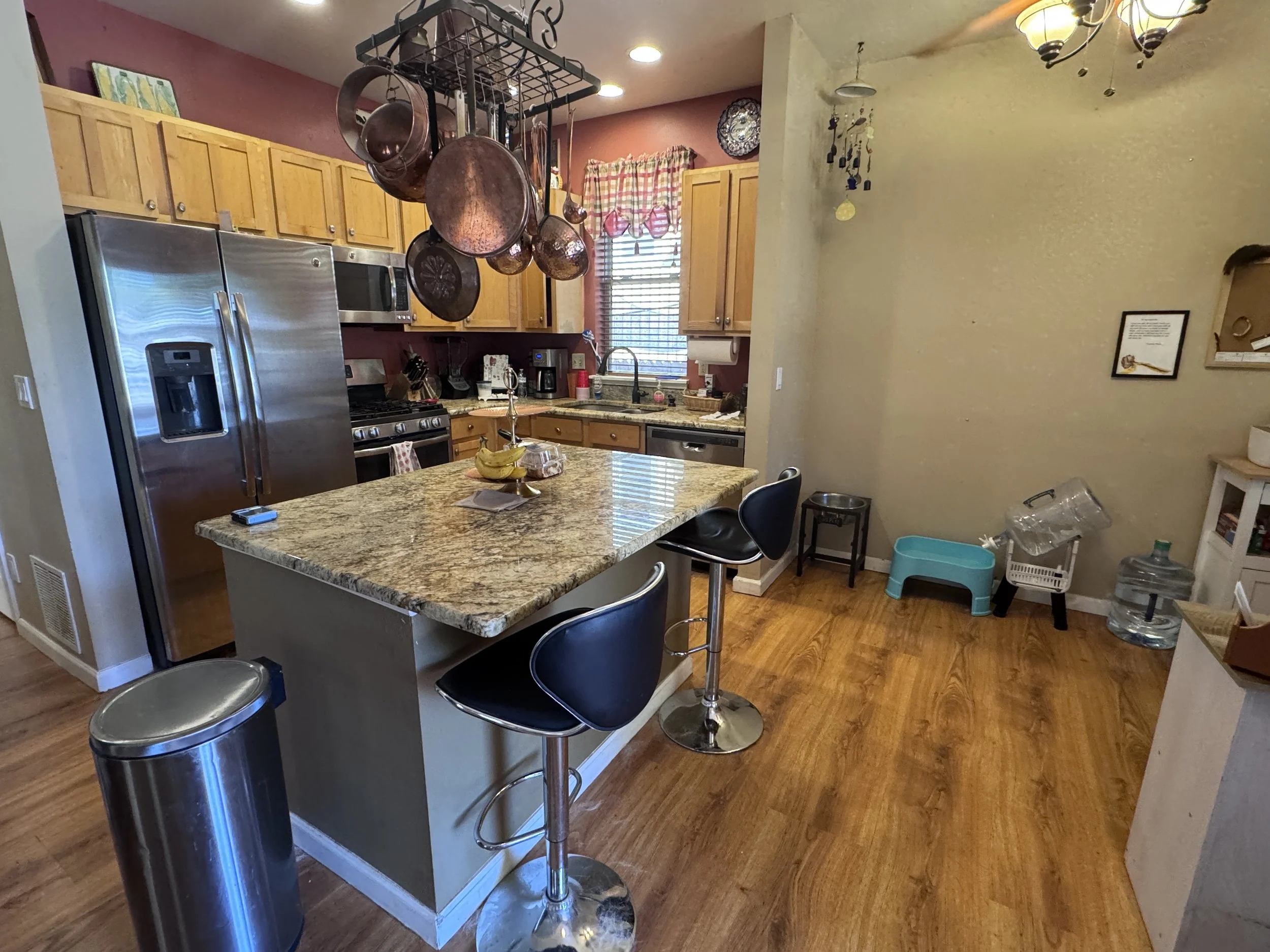 03 Kitchen 02.jpg
