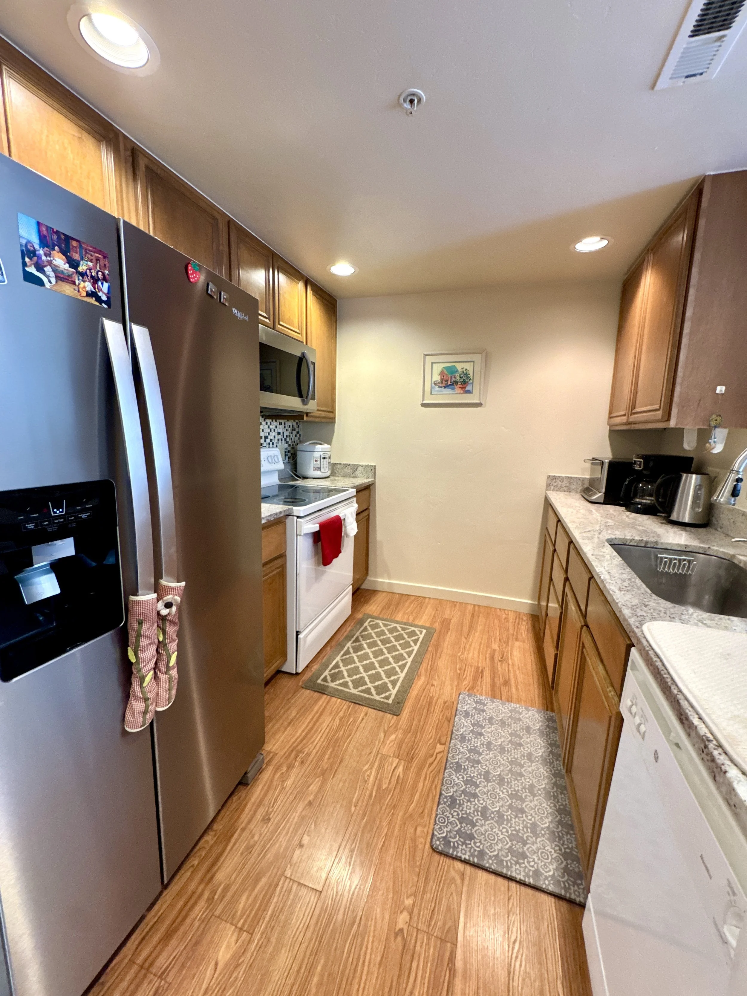 03 Kitchen 01.jpg