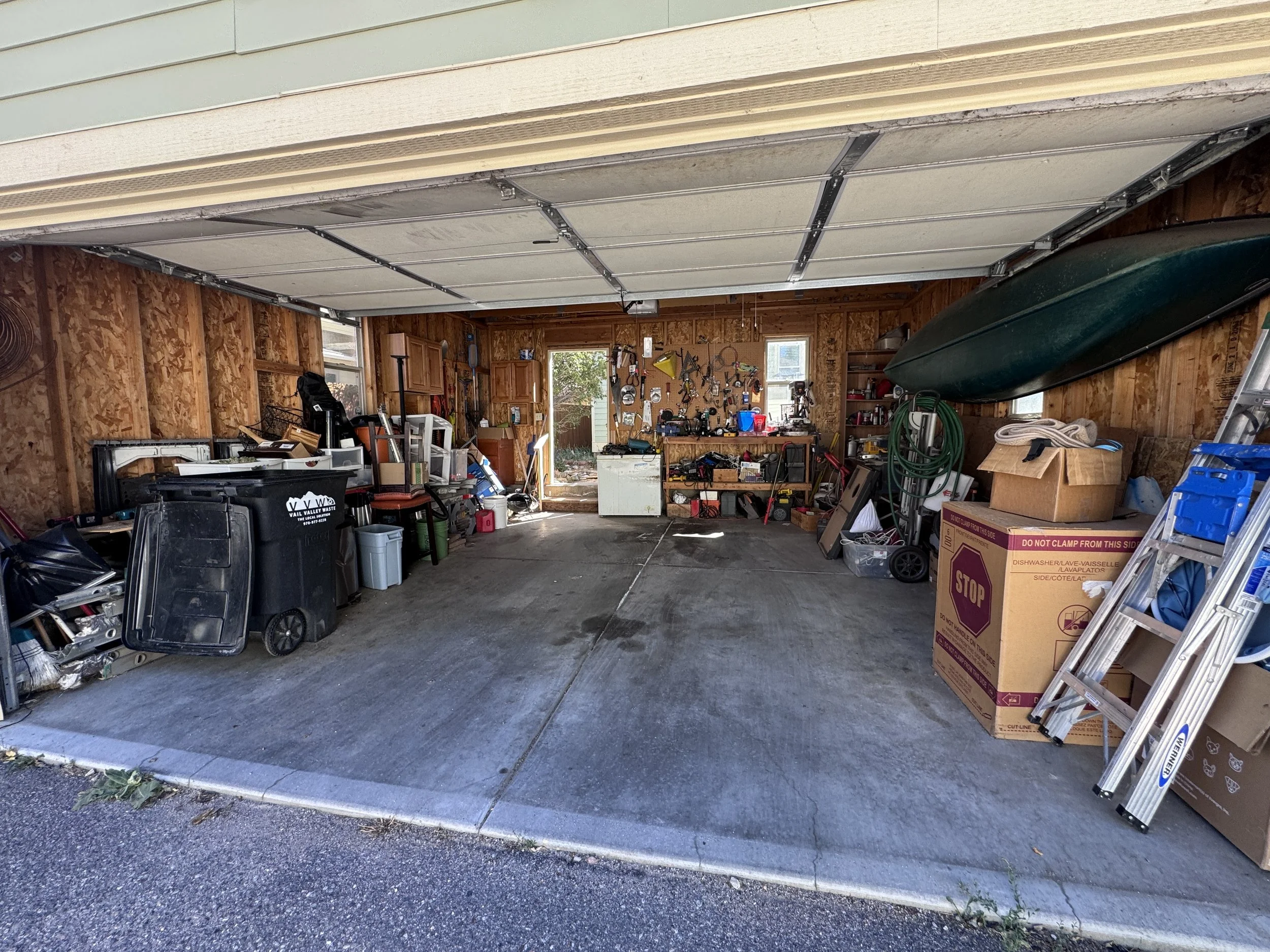14 Garage 02.jpg