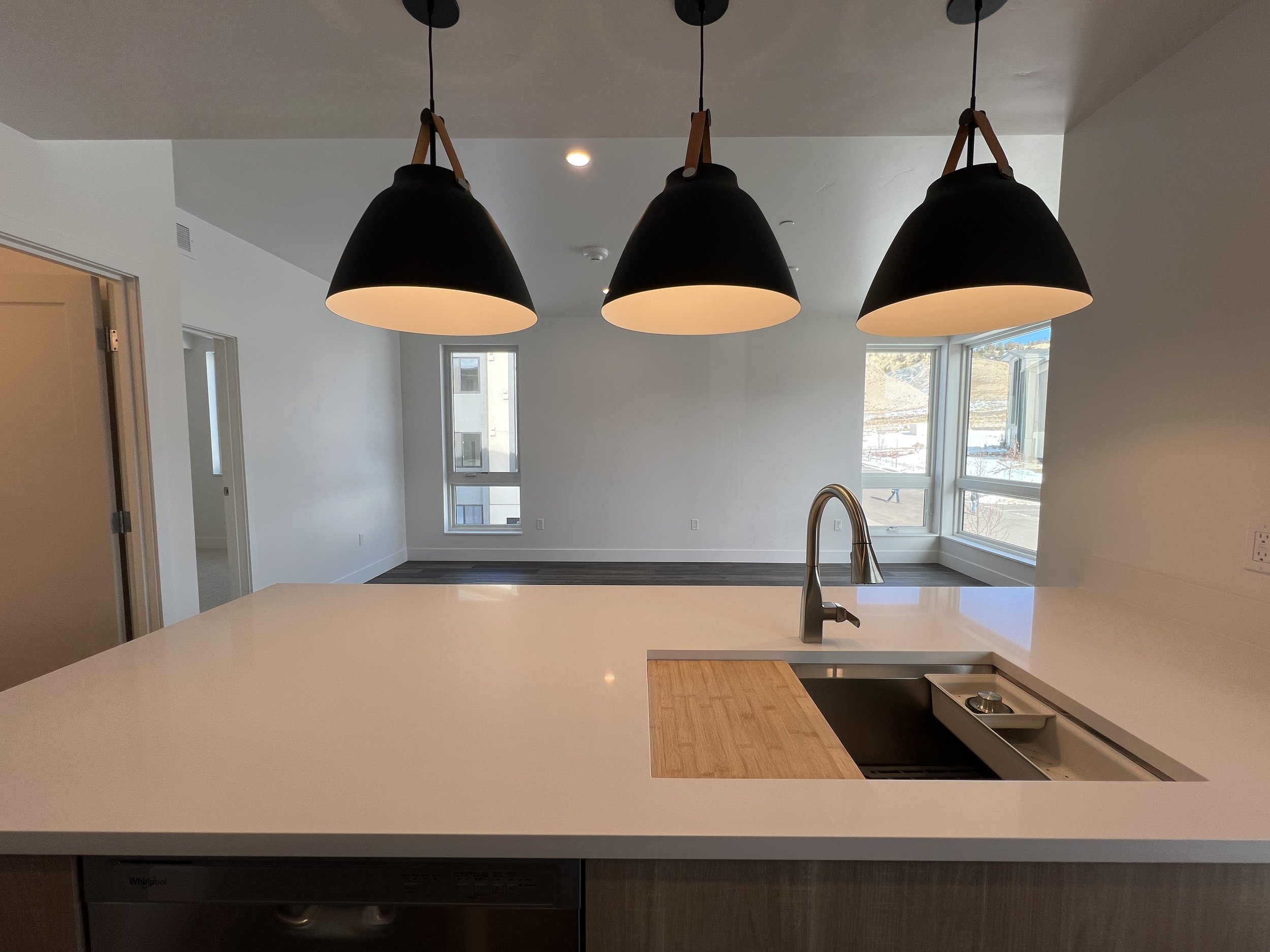 06 C201 Kitchen 03.jpg