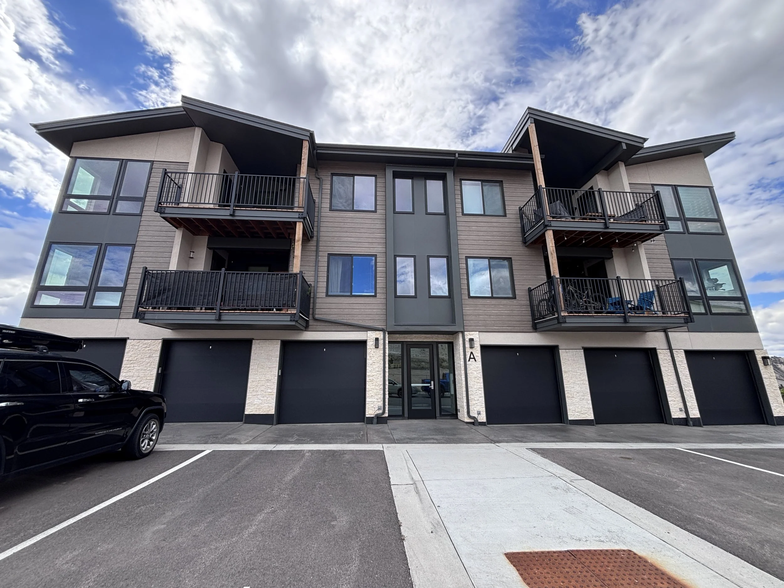 01 Exterior 01.jpg