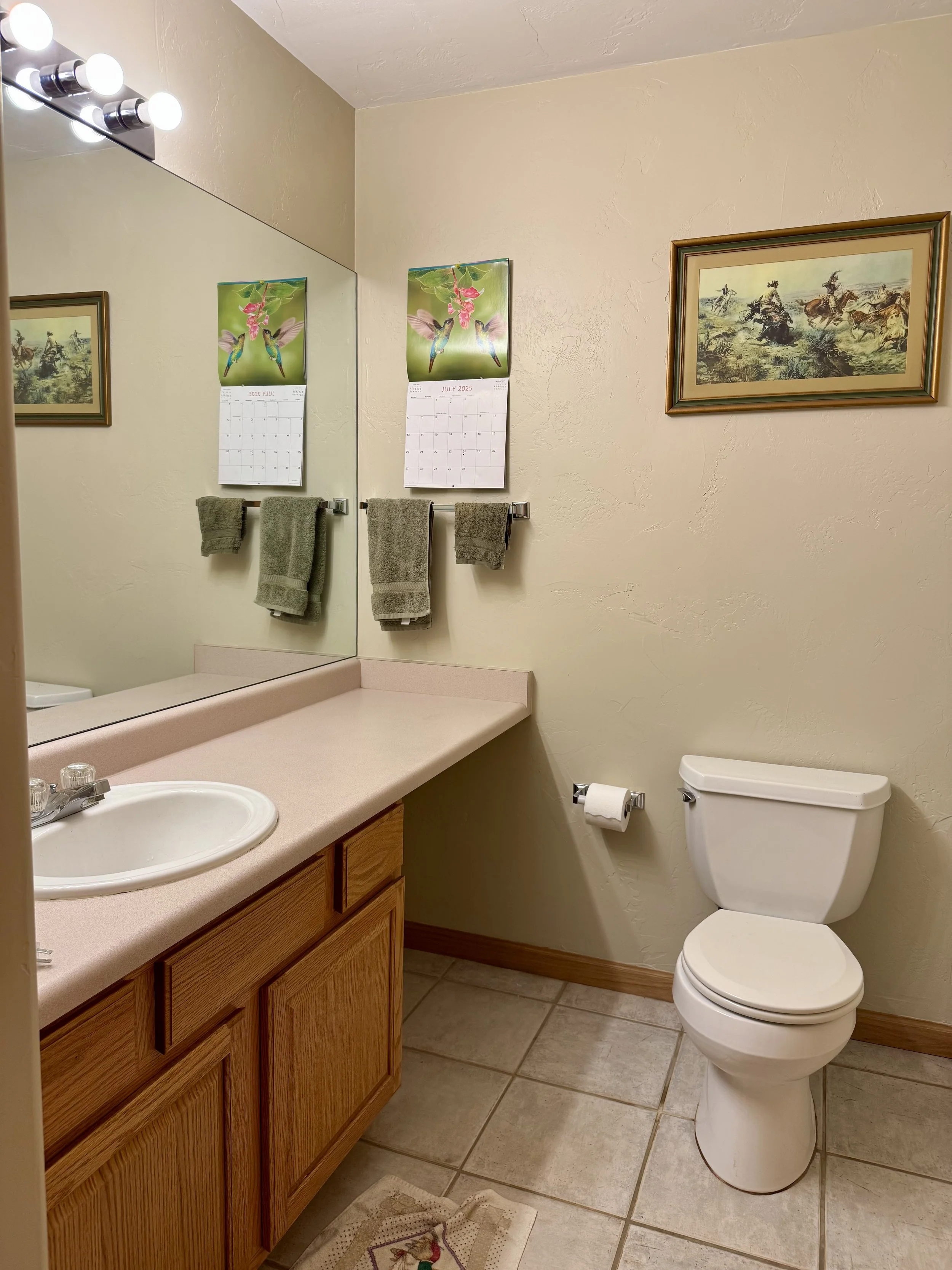 05 Bathroom 02.jpg