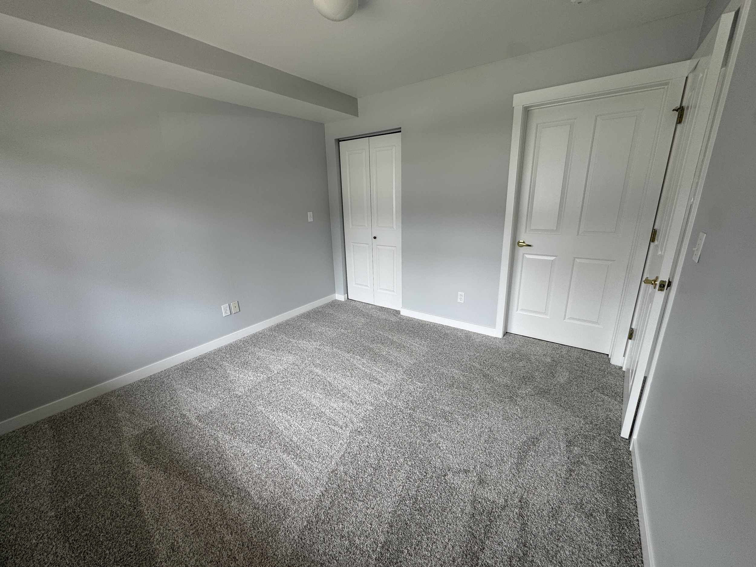 05 Bedroom One 02.JPG