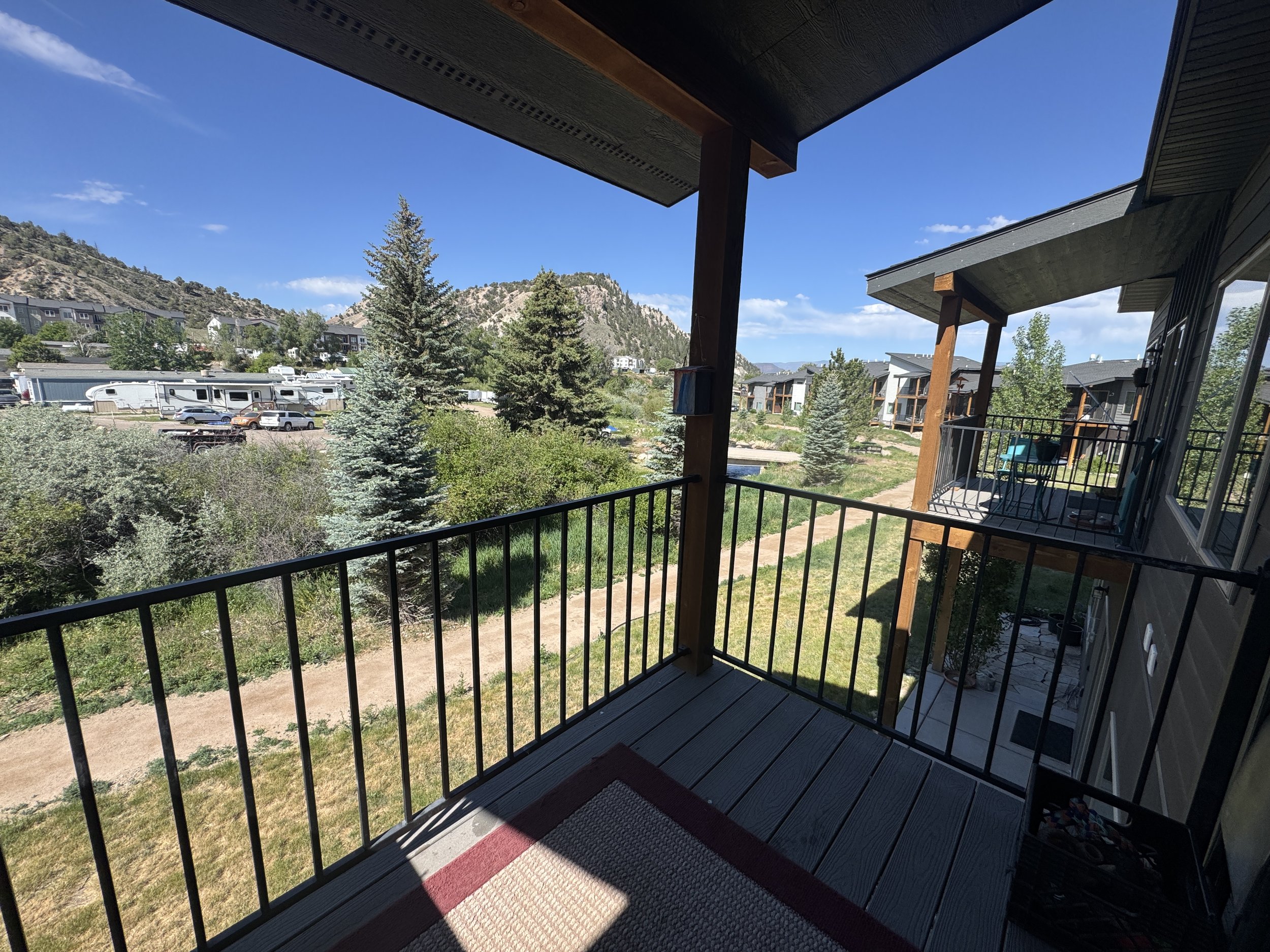 06 Balcony 01.JPG
