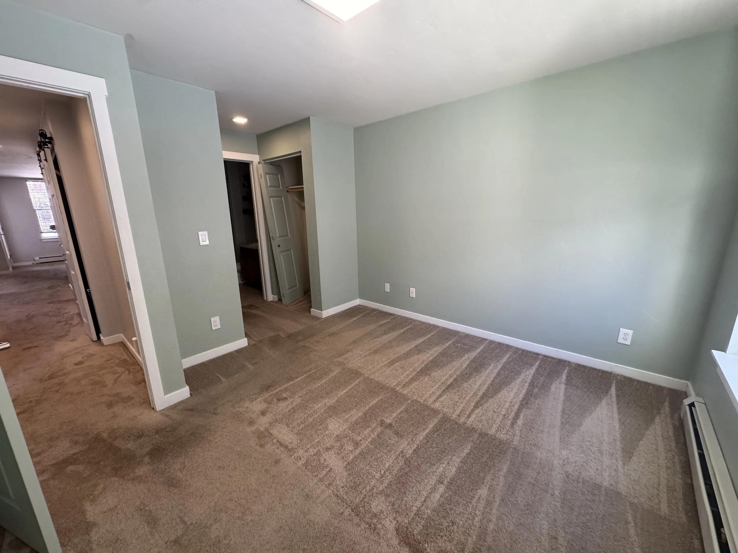 07 Primary Bed 02.JPG