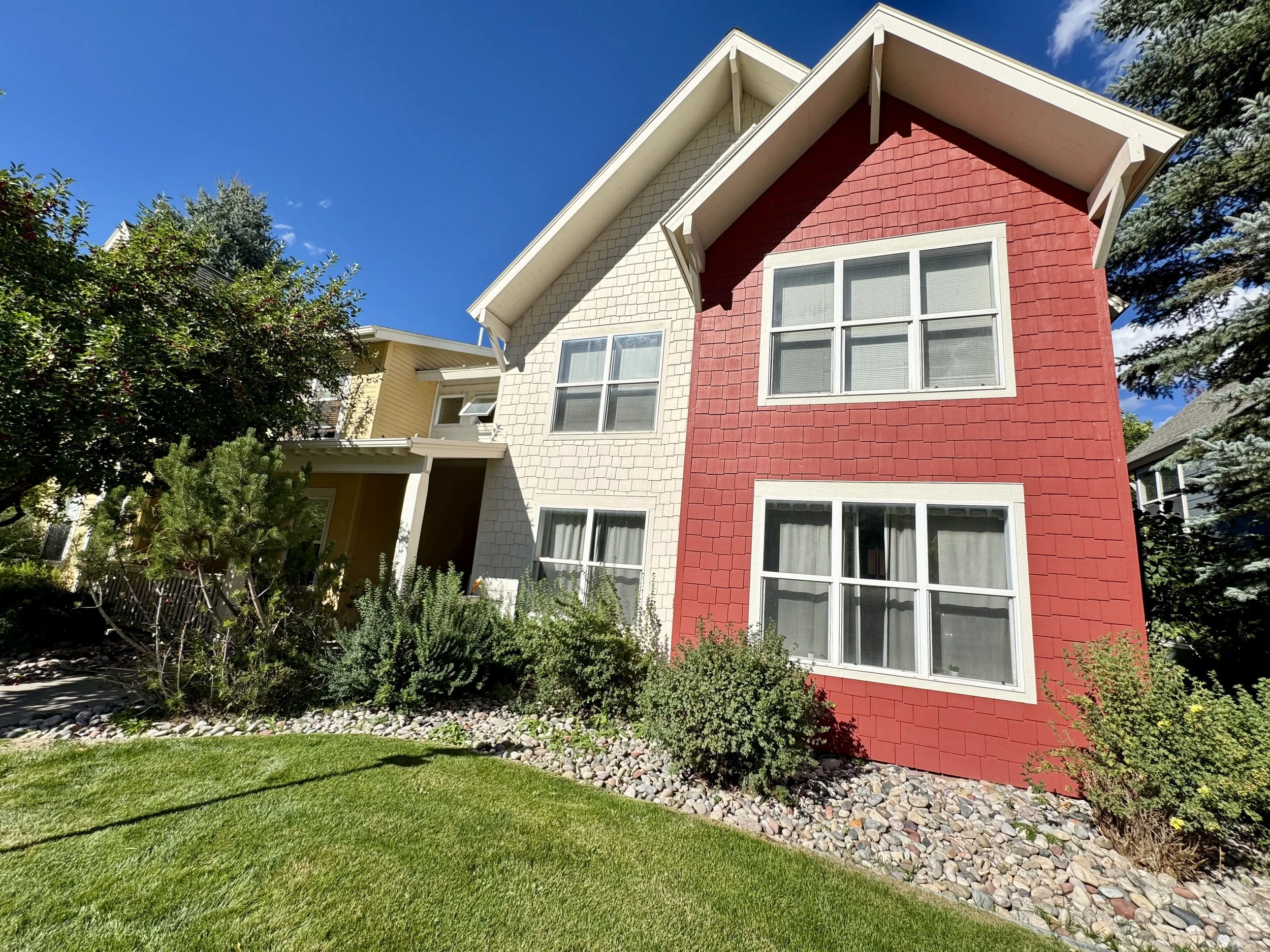 01 Exterior 01.jpg