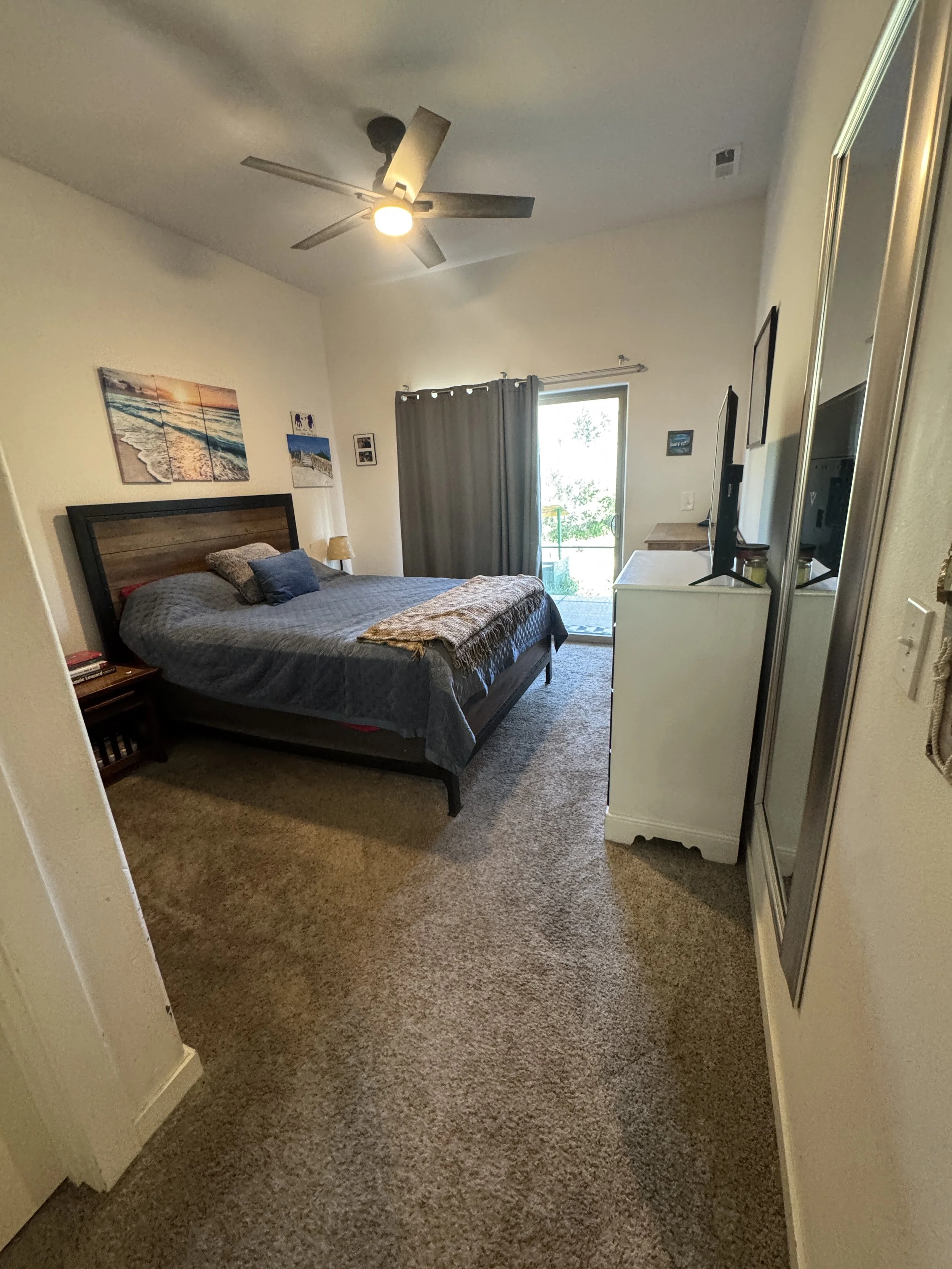 08 Bed One 02.JPG
