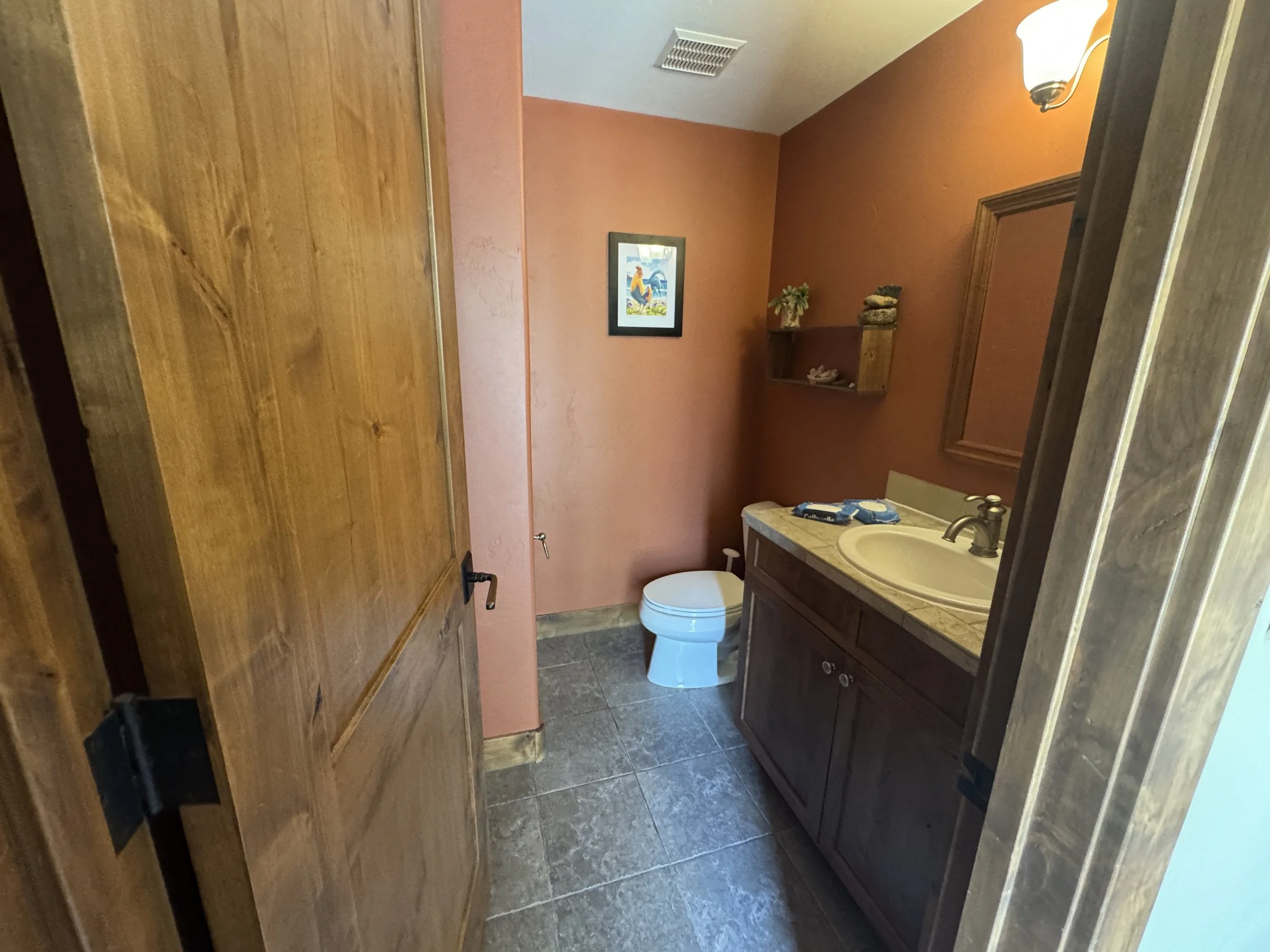 06 Bath 01.JPG