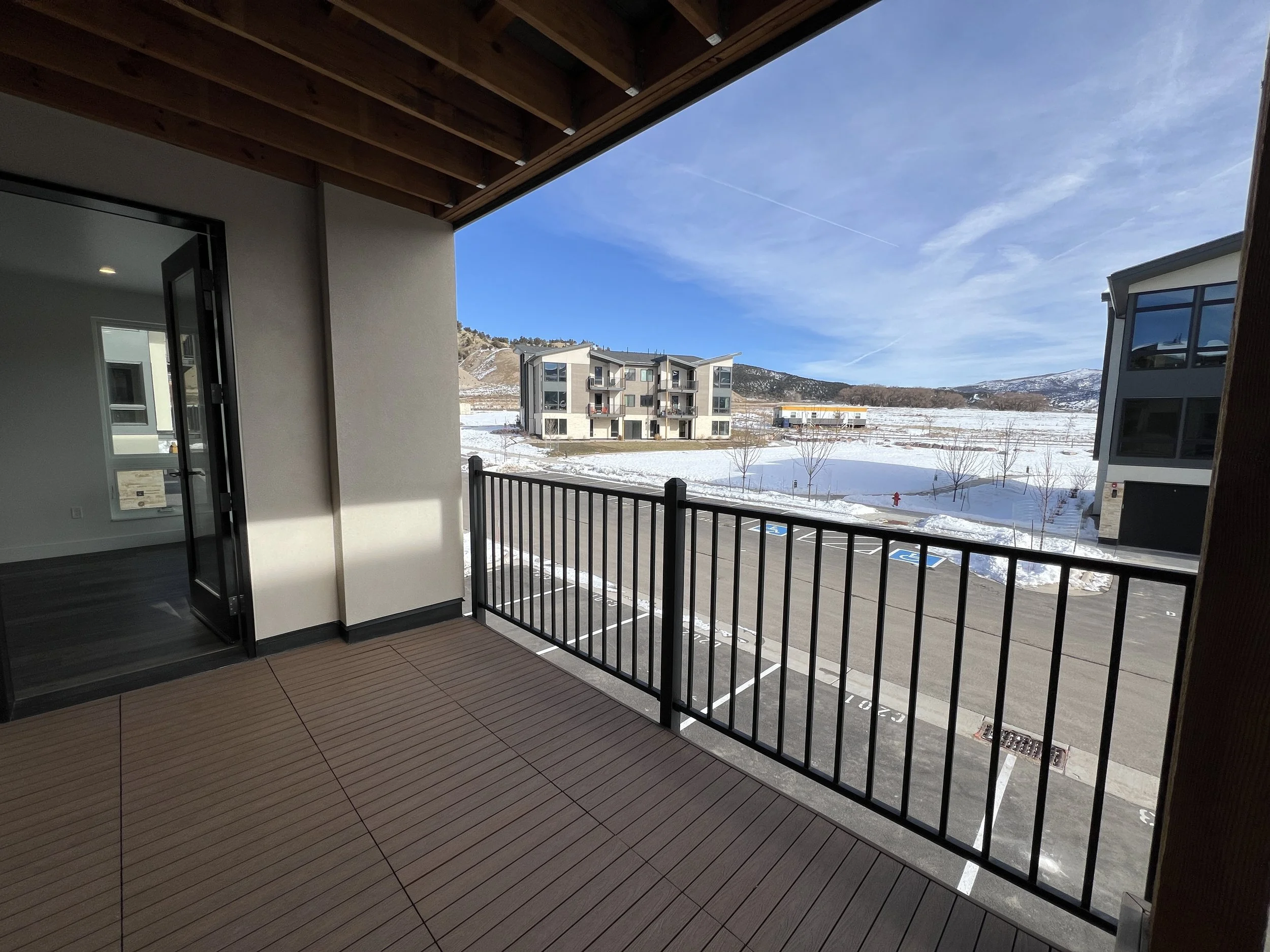 07 C201 Balcony 02.jpg