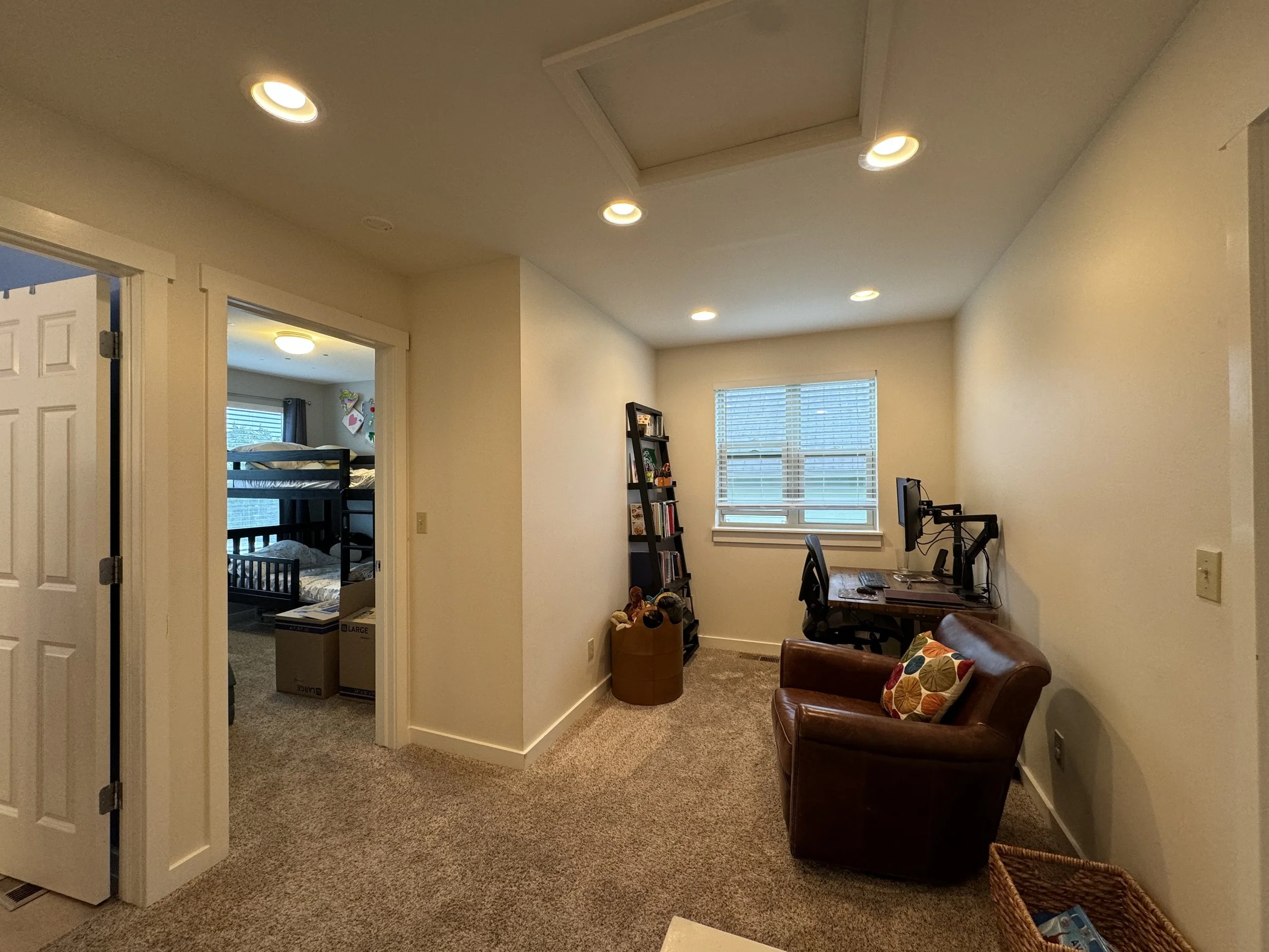 06 Upstairs Landing.jpg