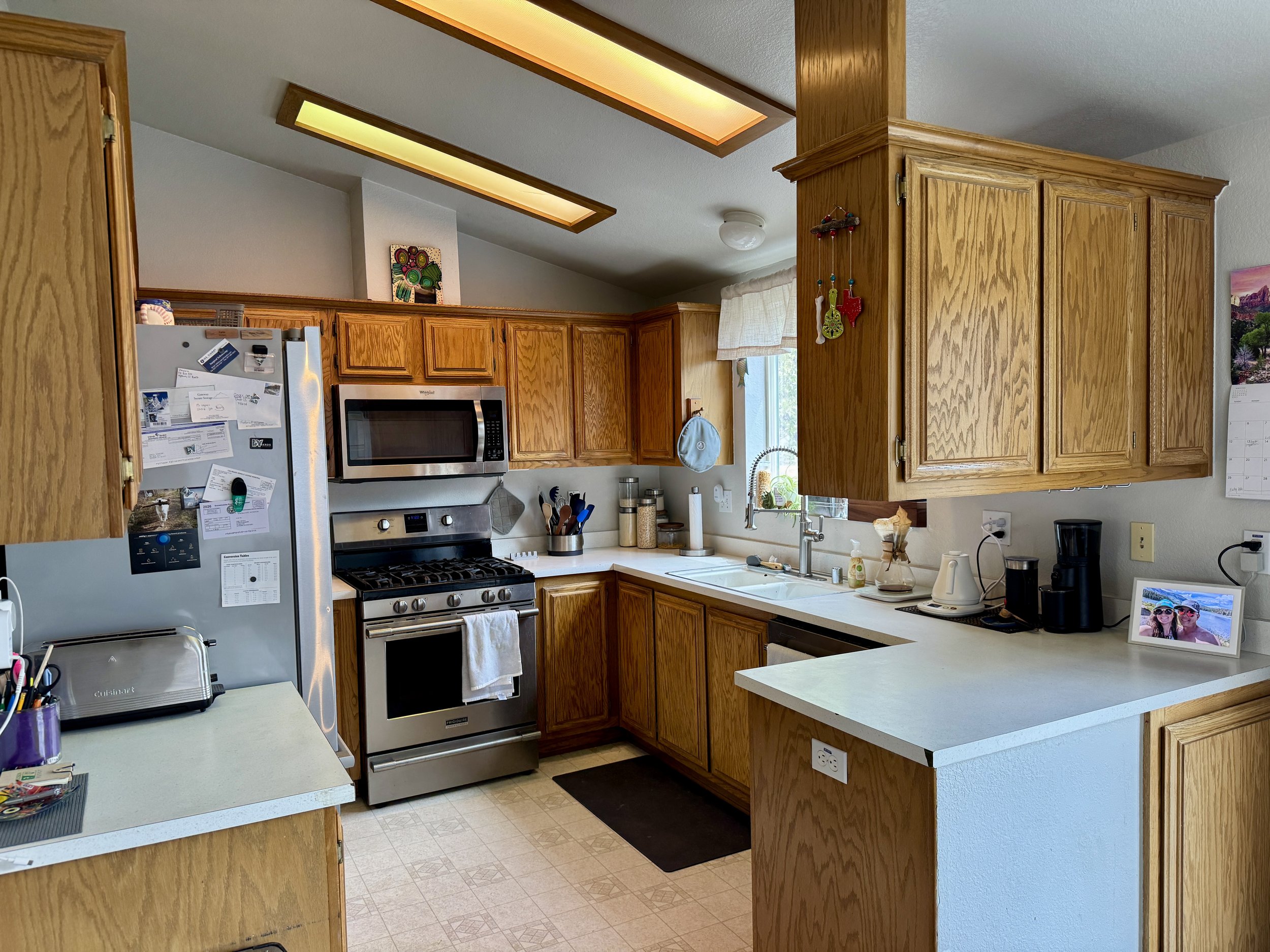 03 Kitchen 01.jpg