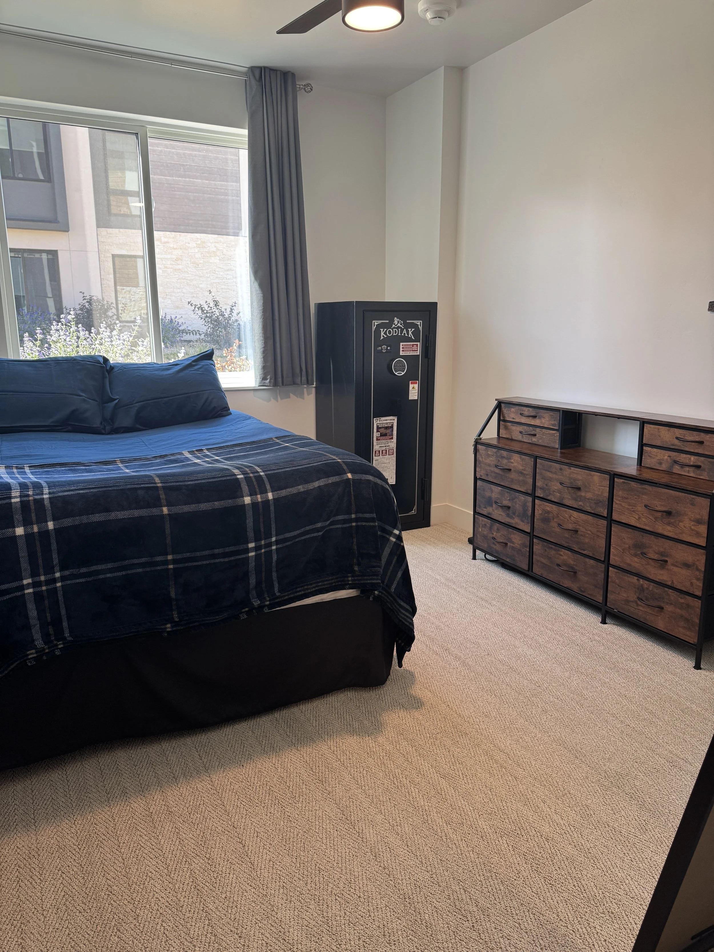 05 Bedroom 01.jpeg