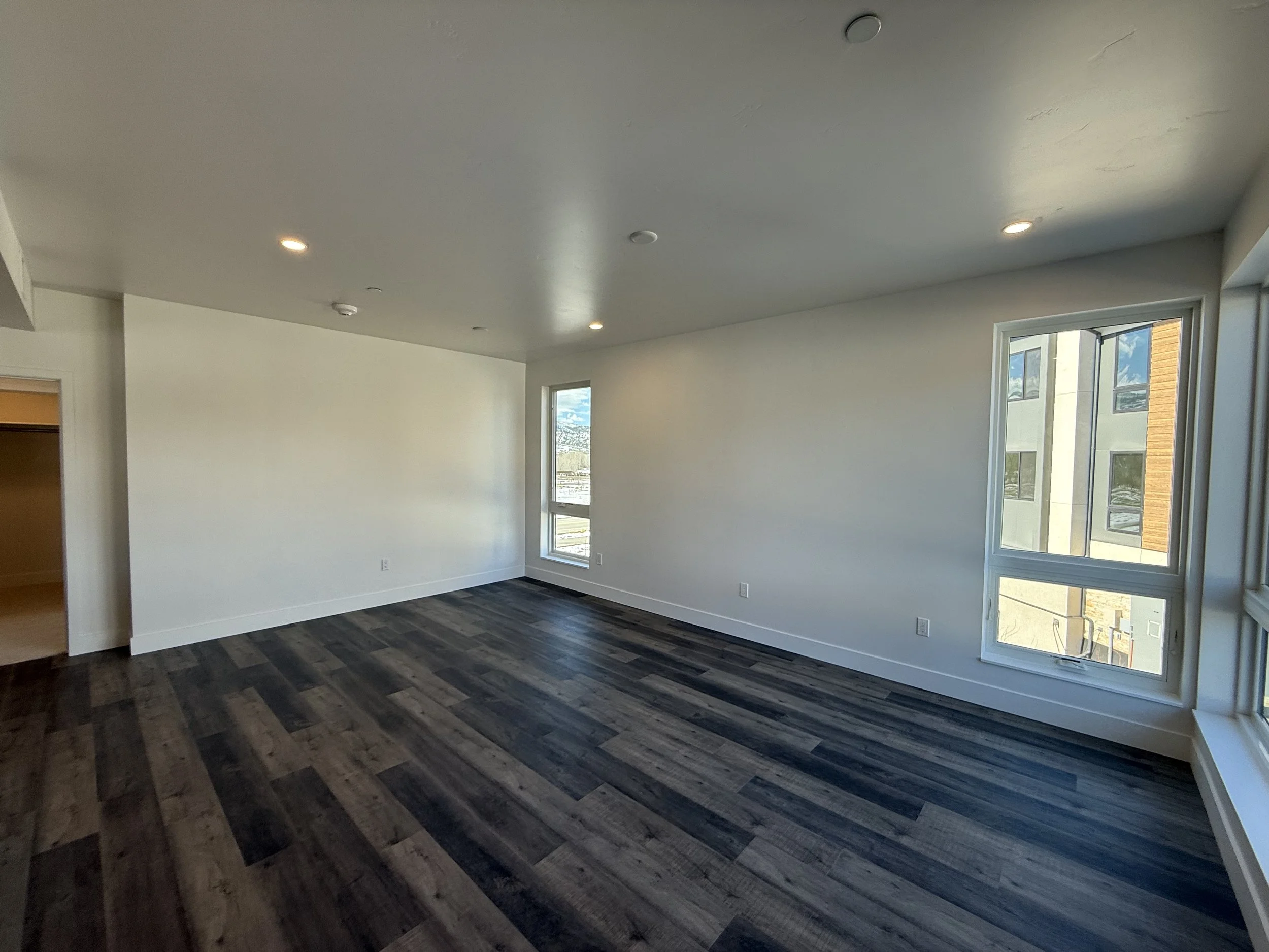 04 G201 Living Room 03.jpg