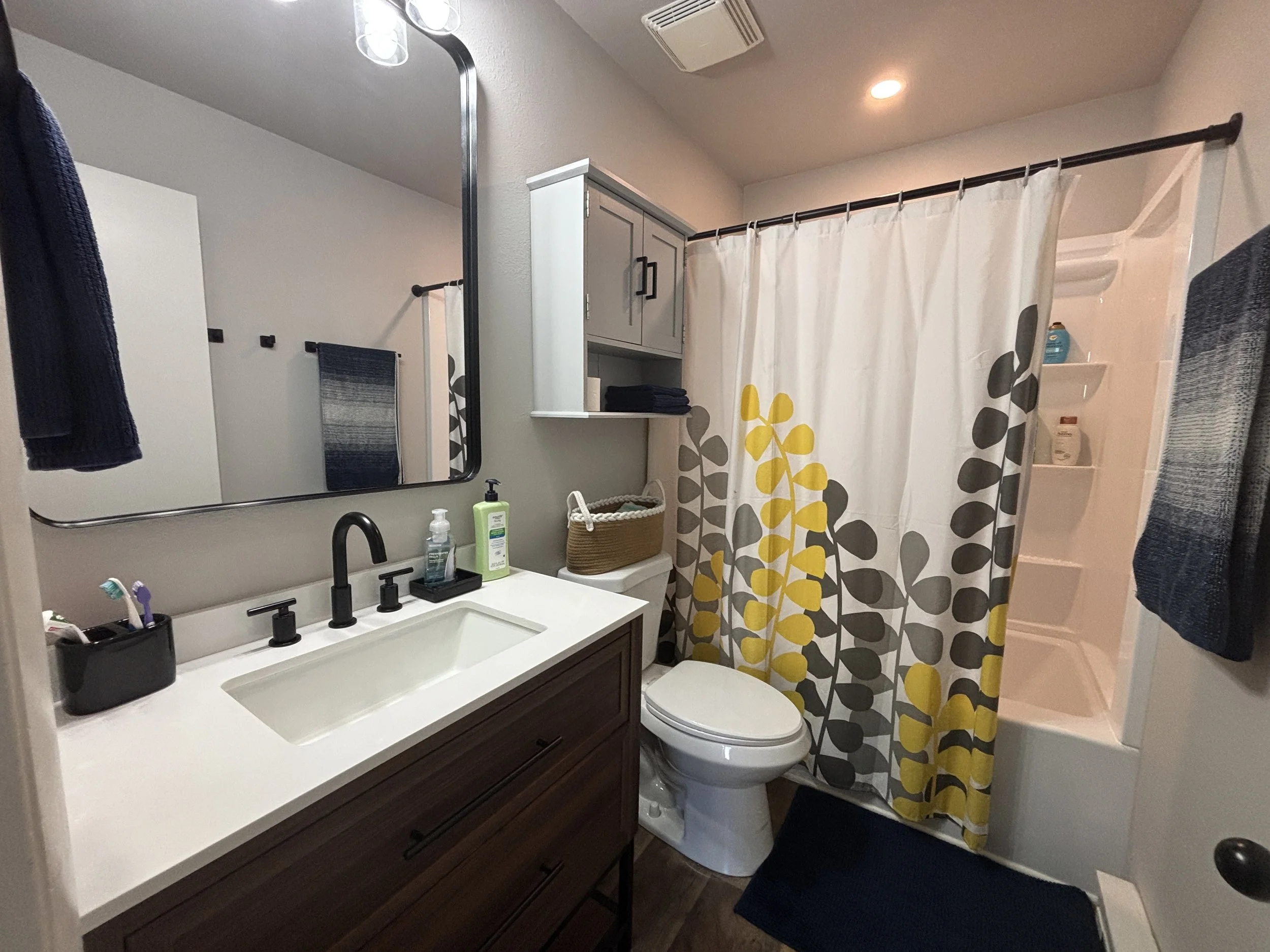 05 Bath 01.jpg
