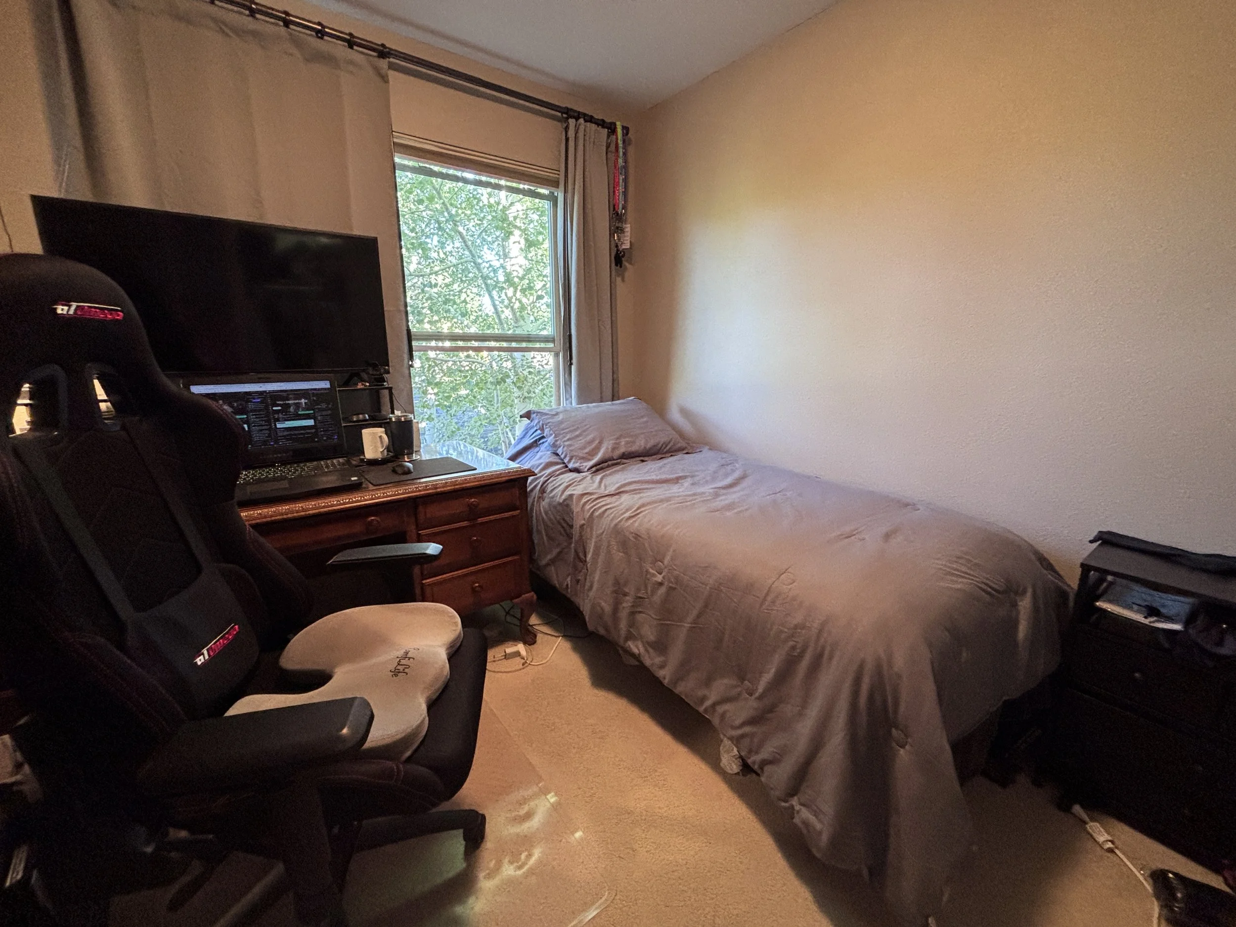 08 Bedroom 01.jpg