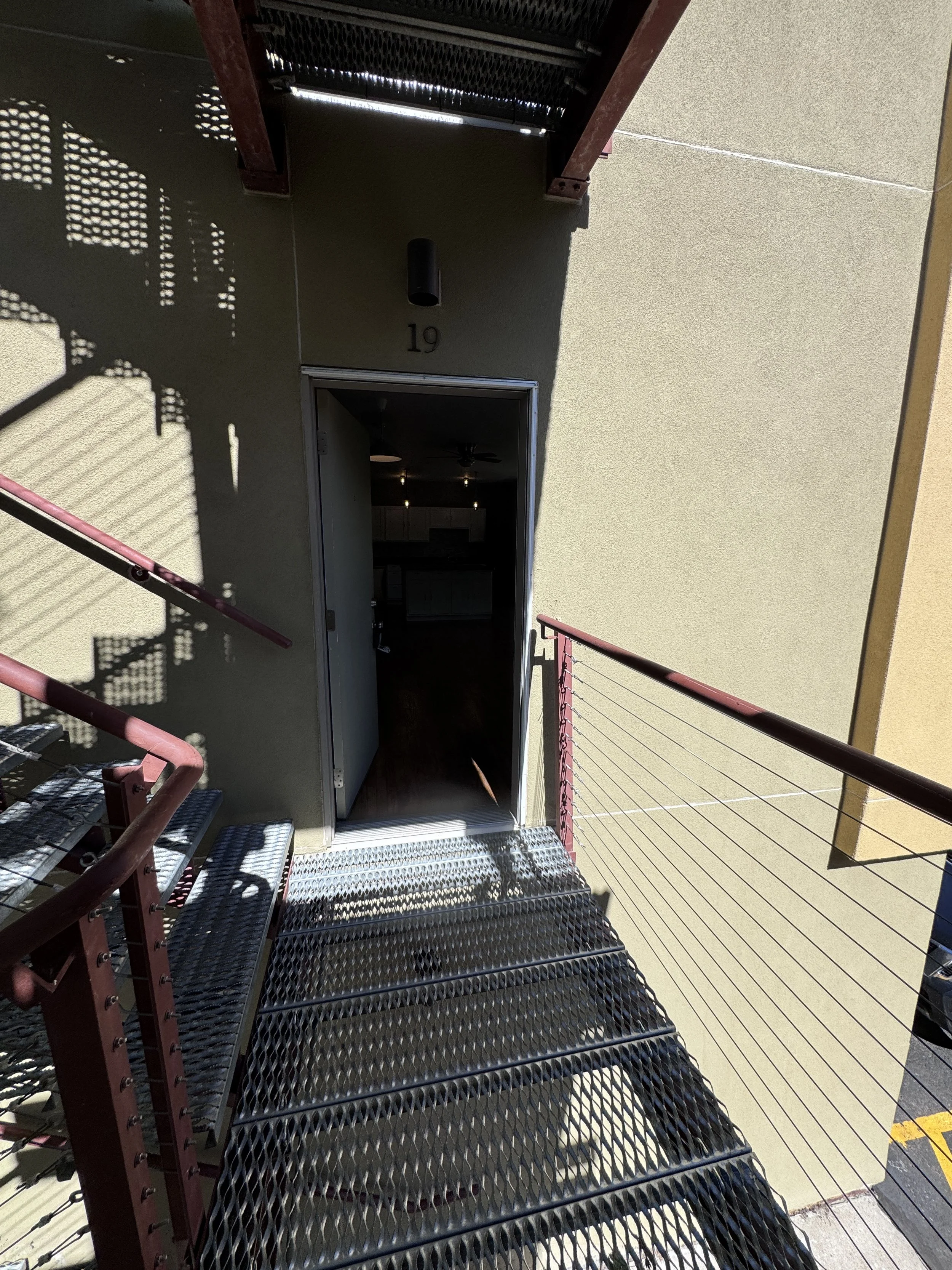 01 Exterior 03.jpg