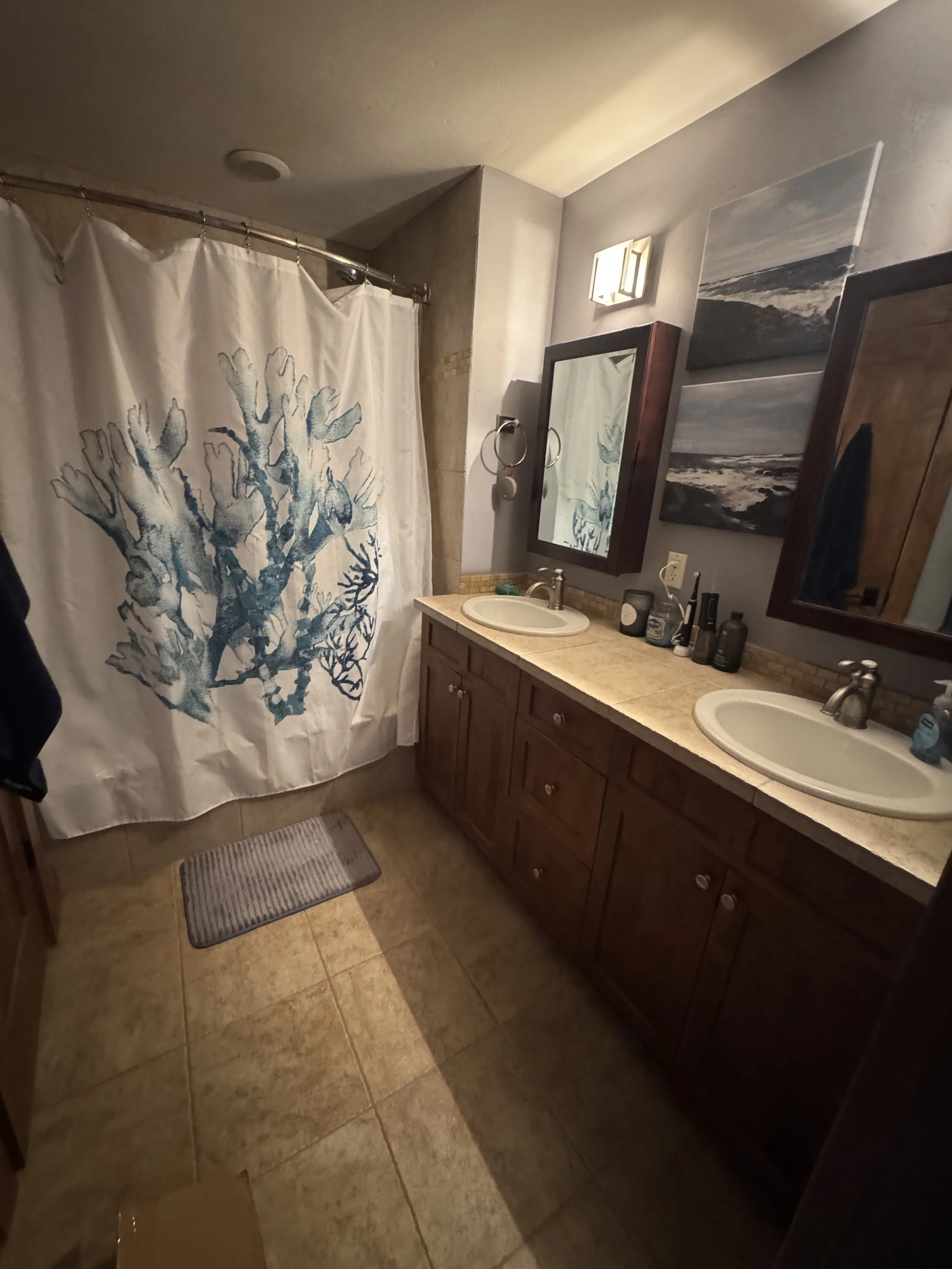 12 Bath Two 01.JPG