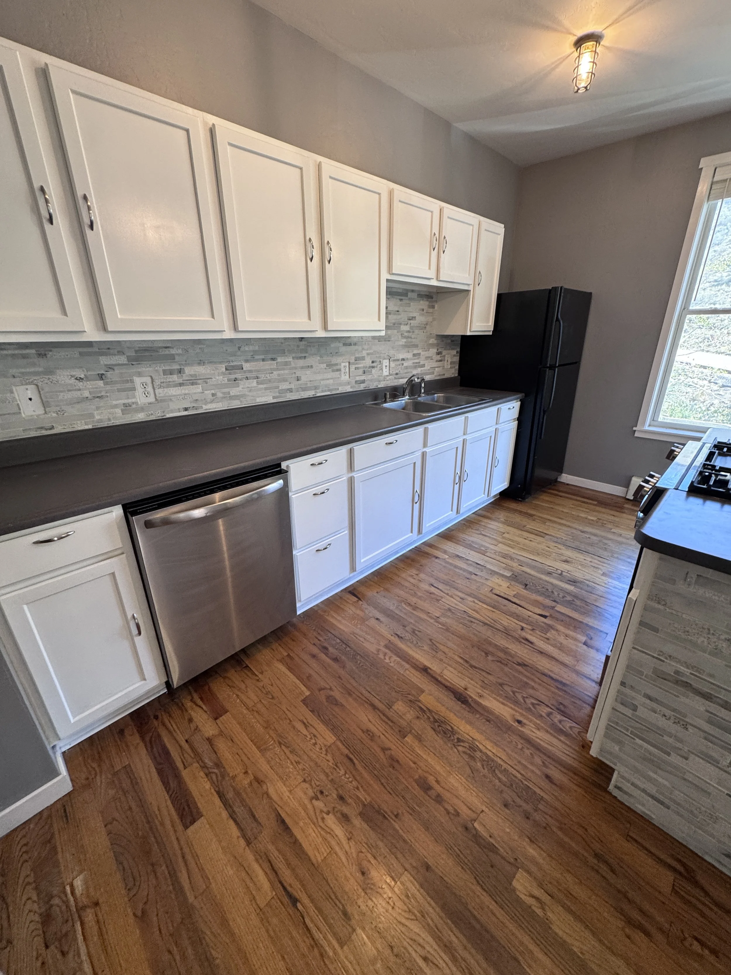 03 Kitchen 03.jpg