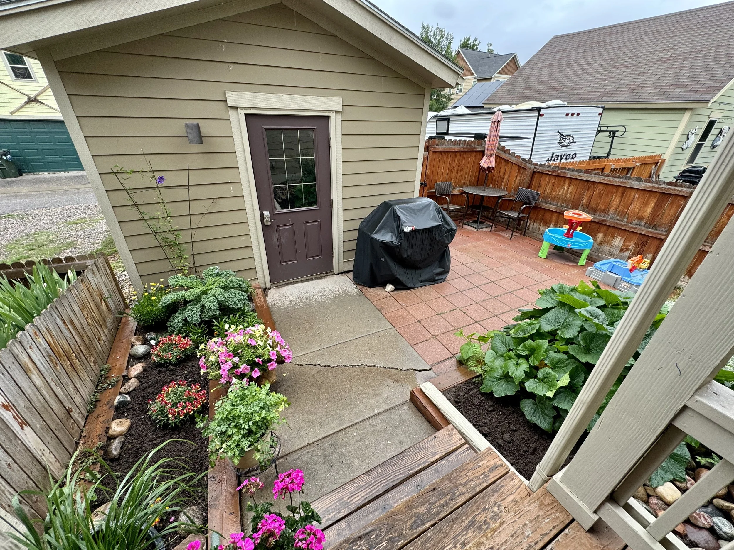 10 Backyard 1.jpg