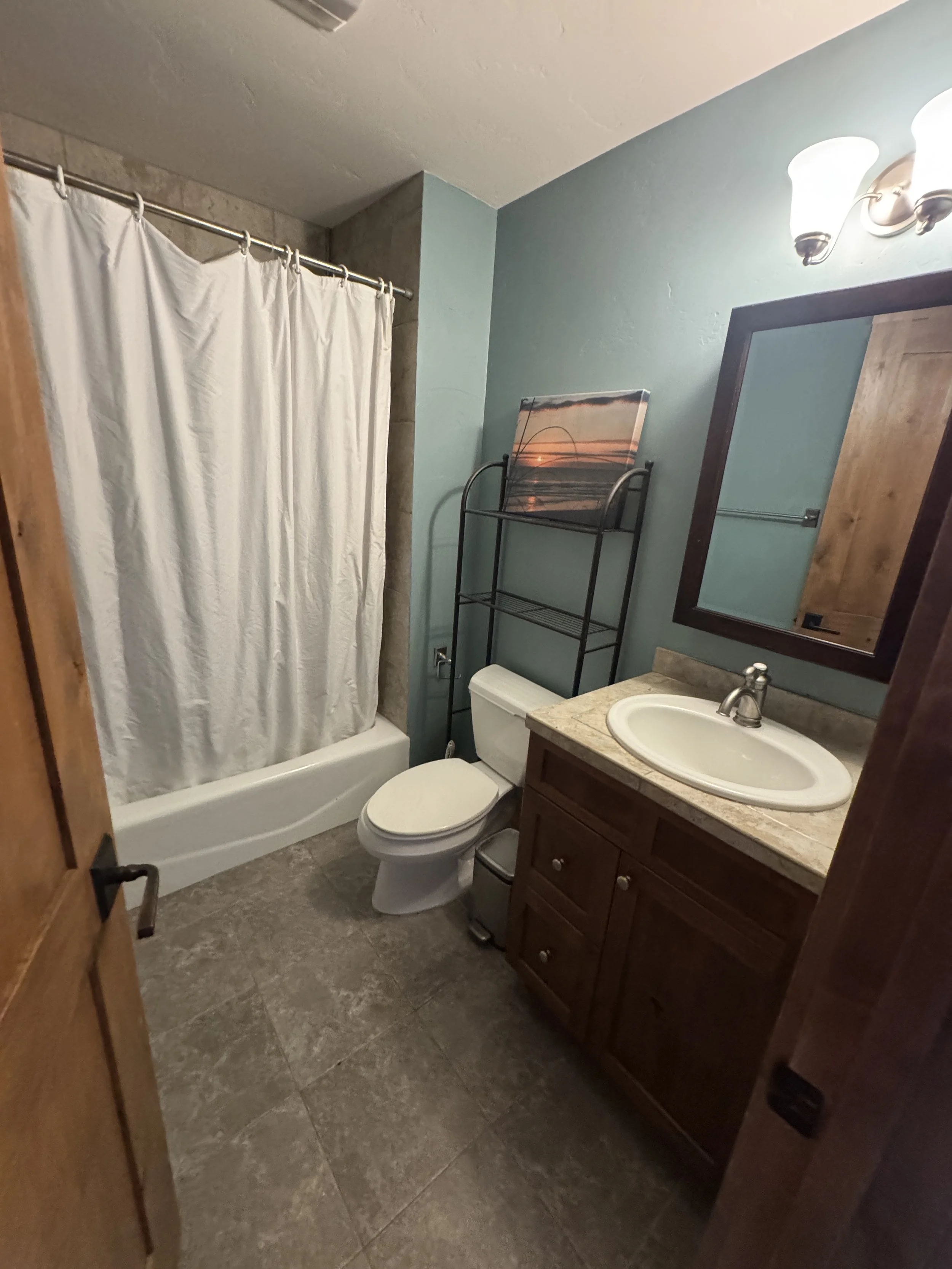 08 Bath One 01.JPG