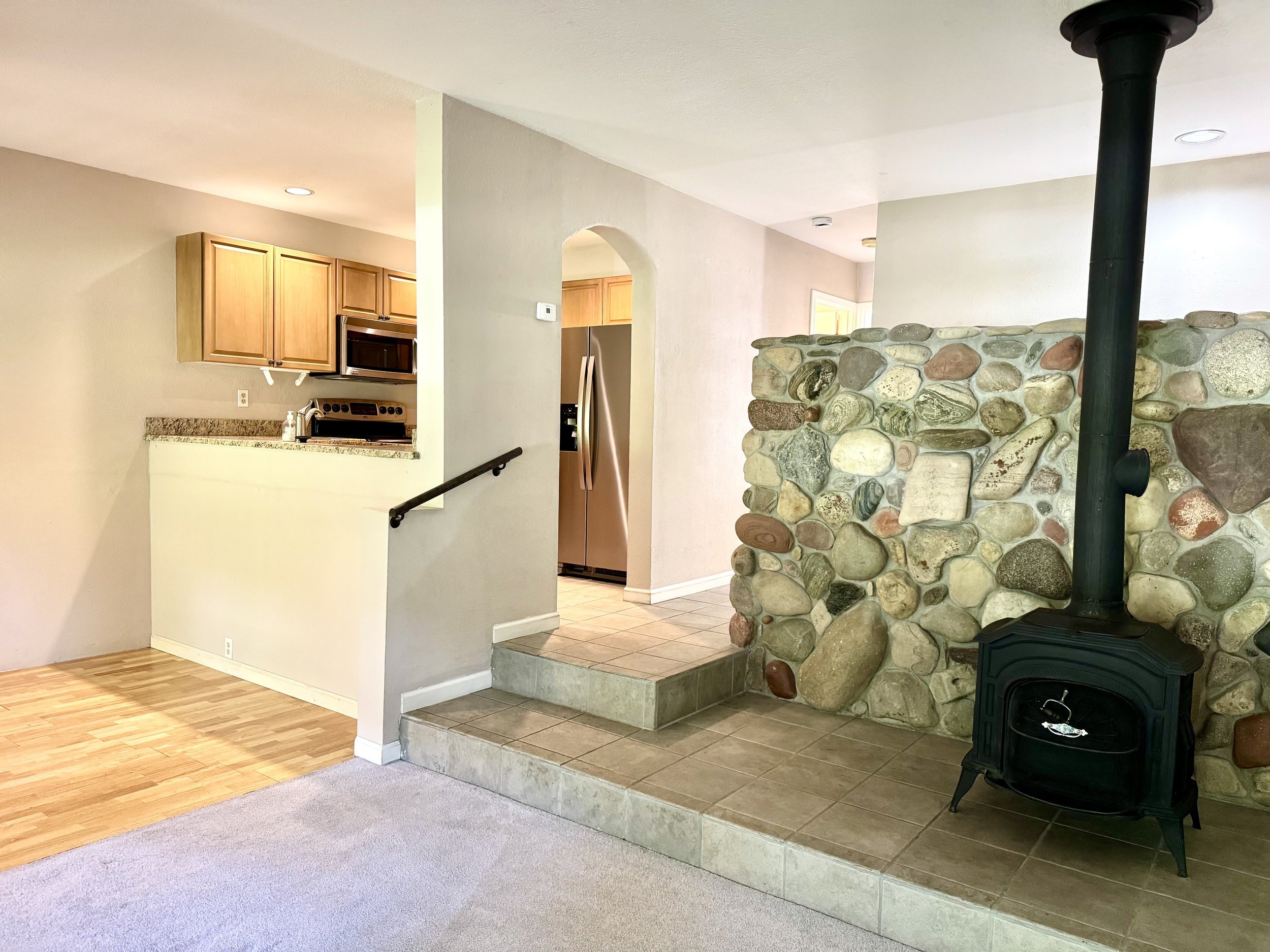 03 Living Kitchen 01.jpg
