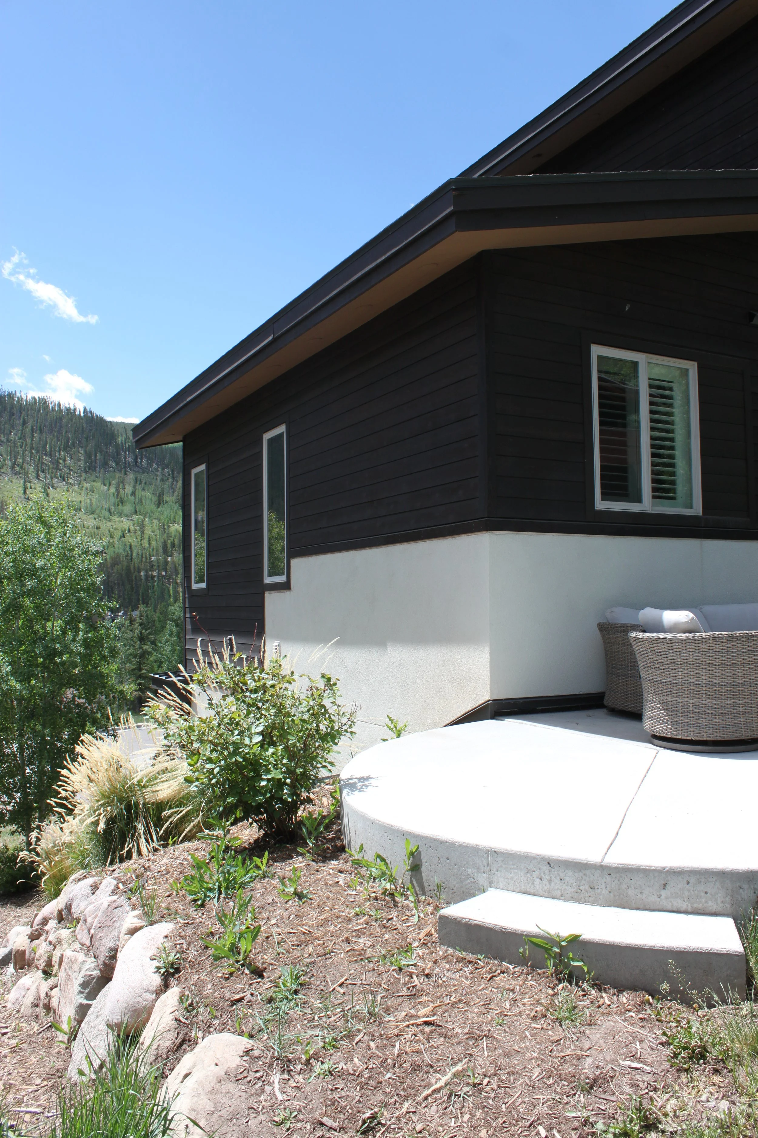 11 Patio 01.JPG