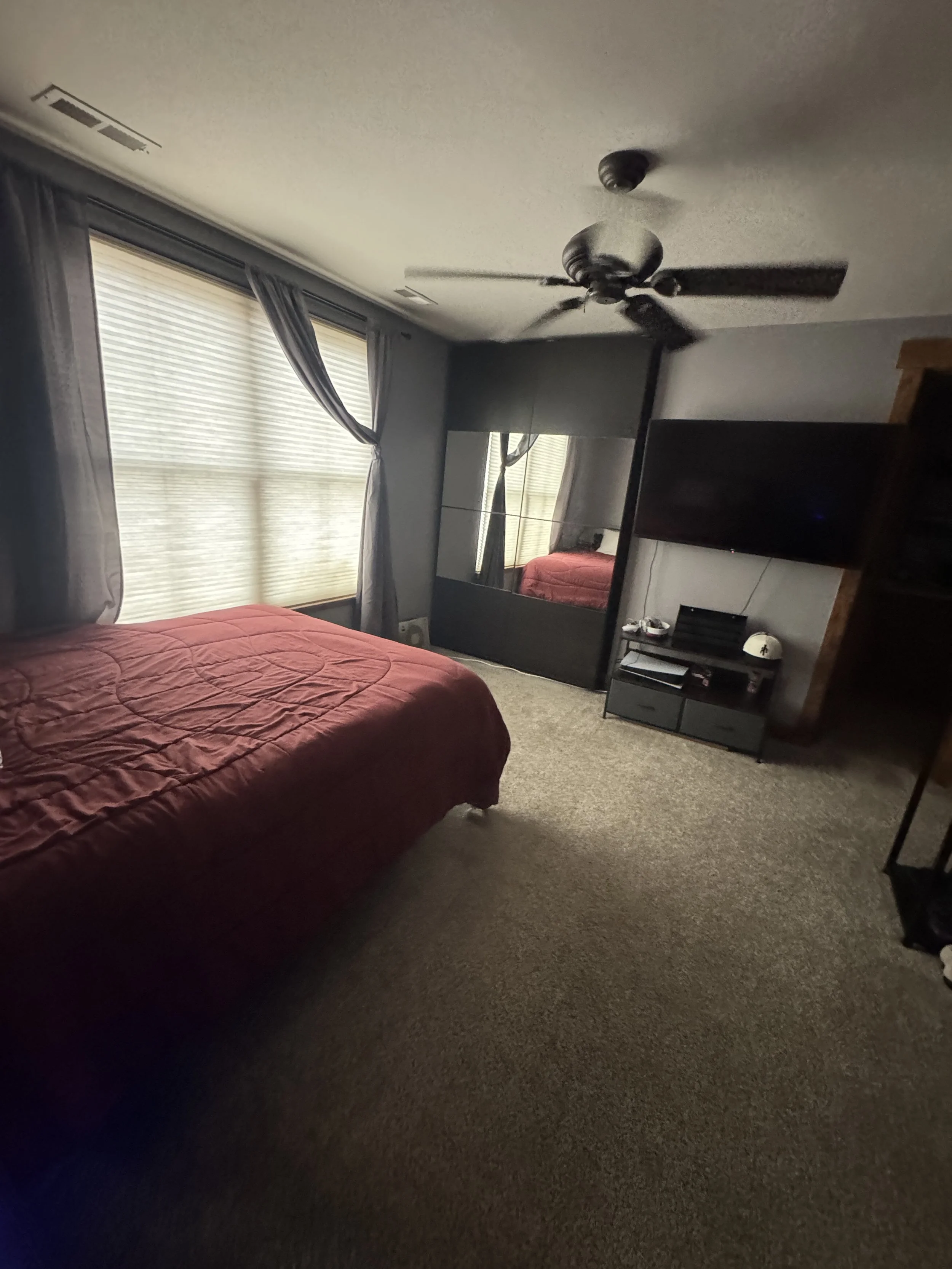 07 Primary Bed 01.JPG
