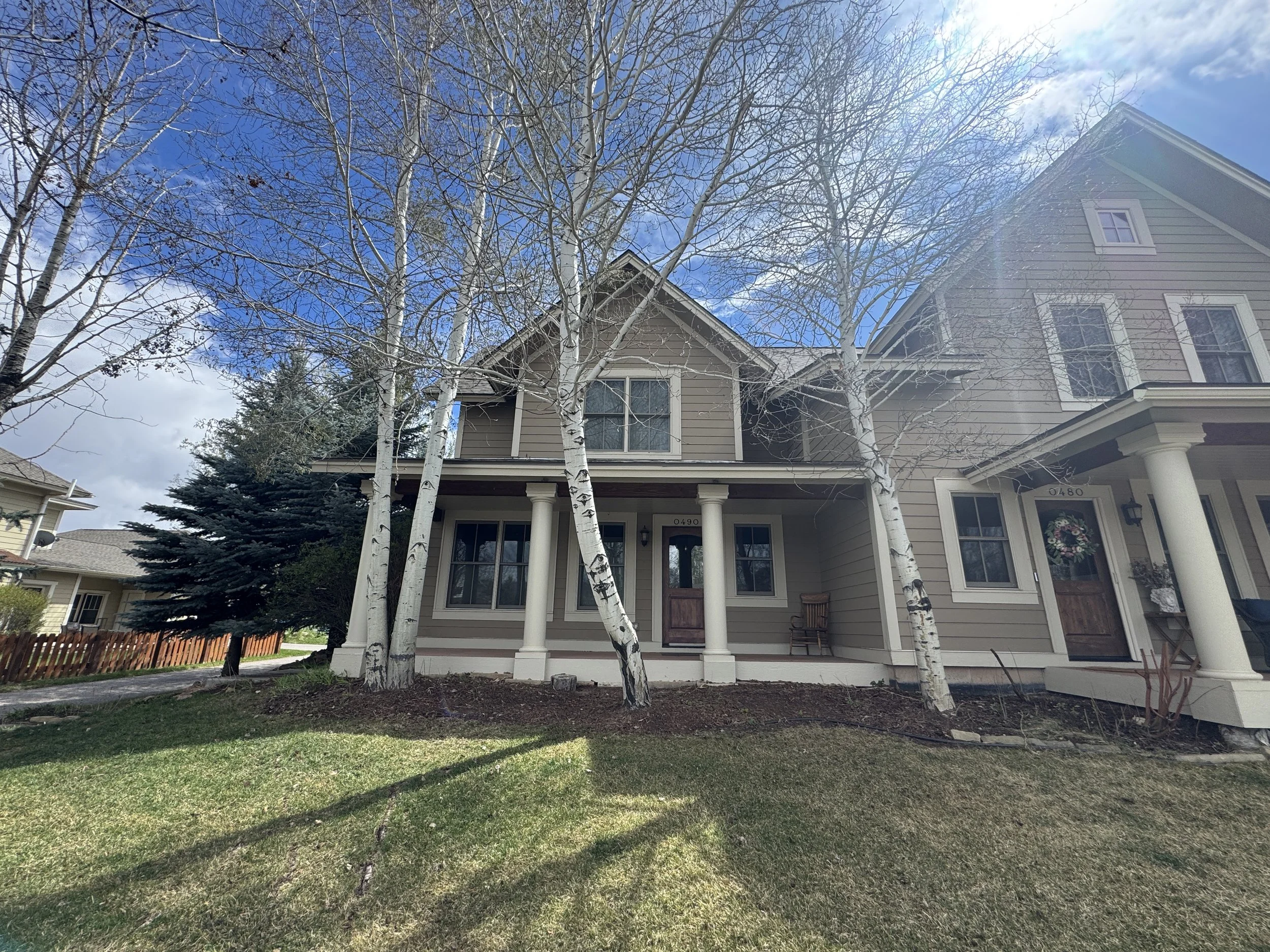 01 Exterior Front 01.JPG