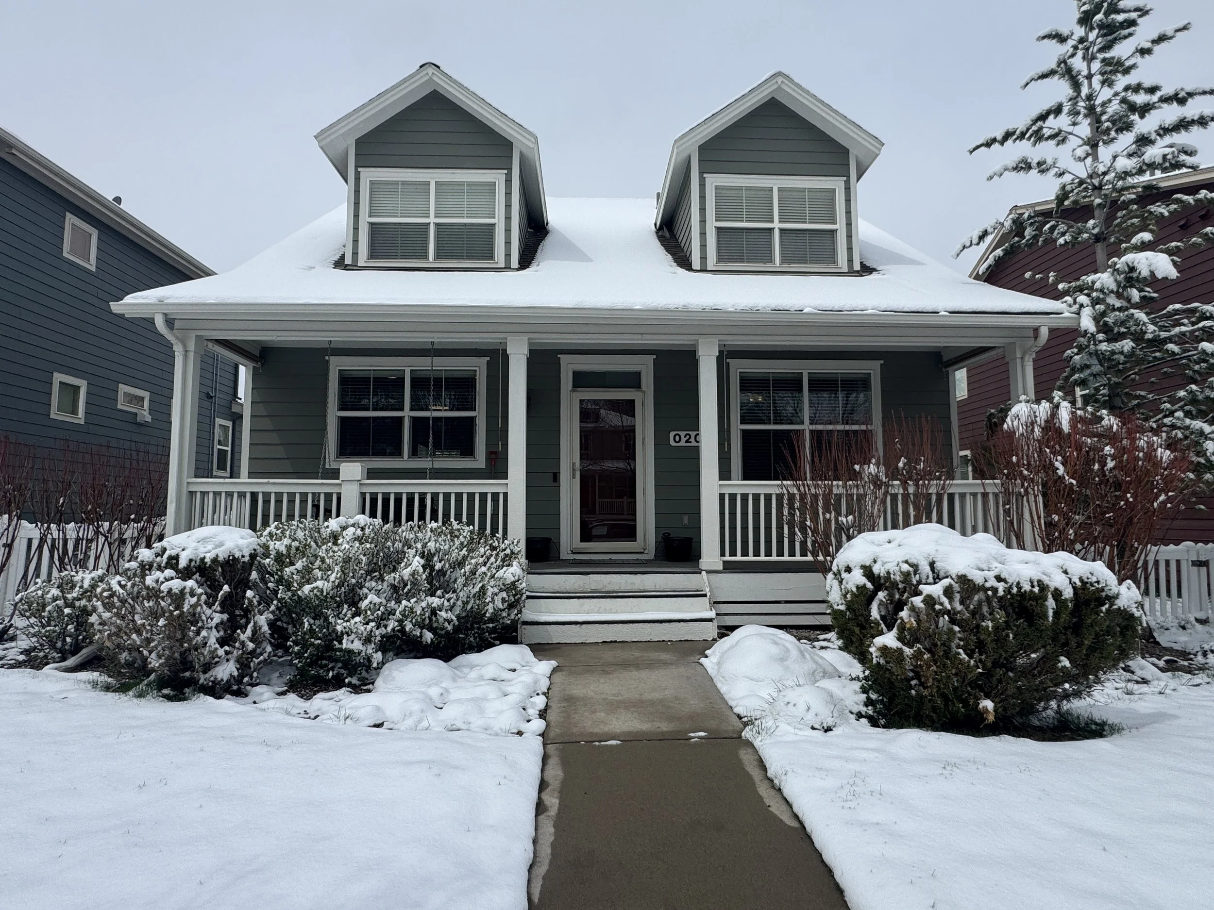 01 Exterior Front 01.JPG