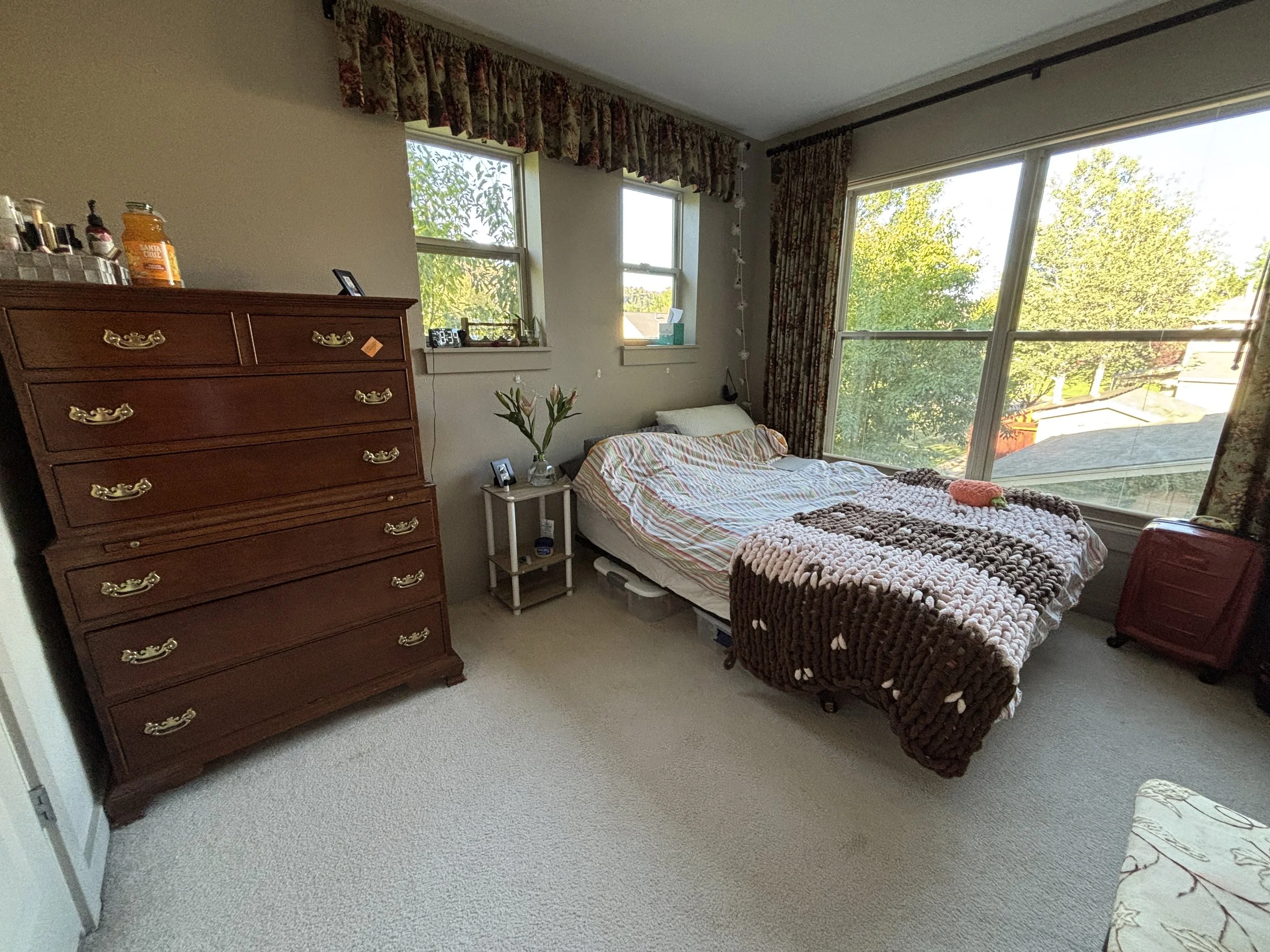 04 Bedroom 01.jpg