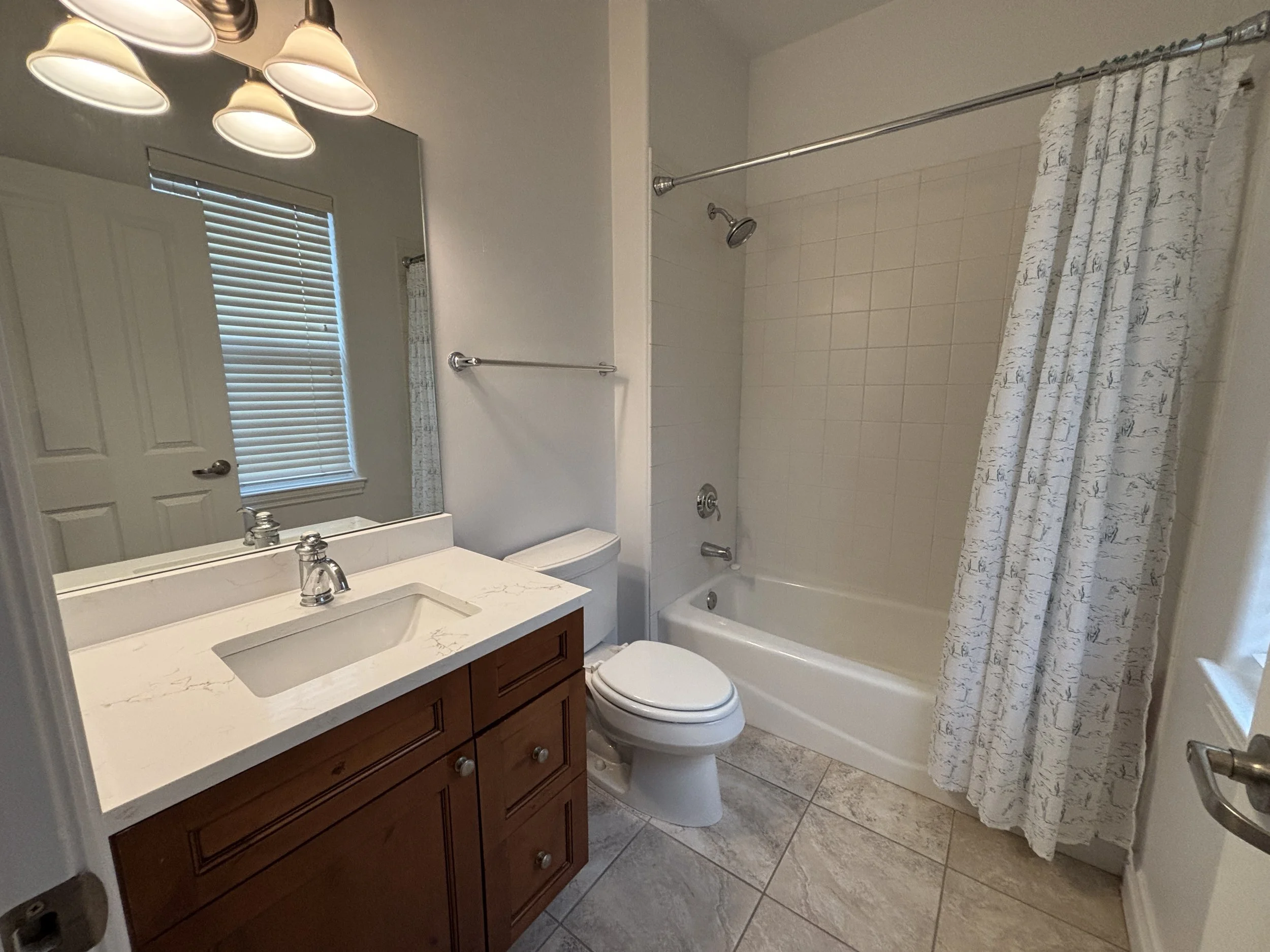 08 Primary Bath 01.JPG