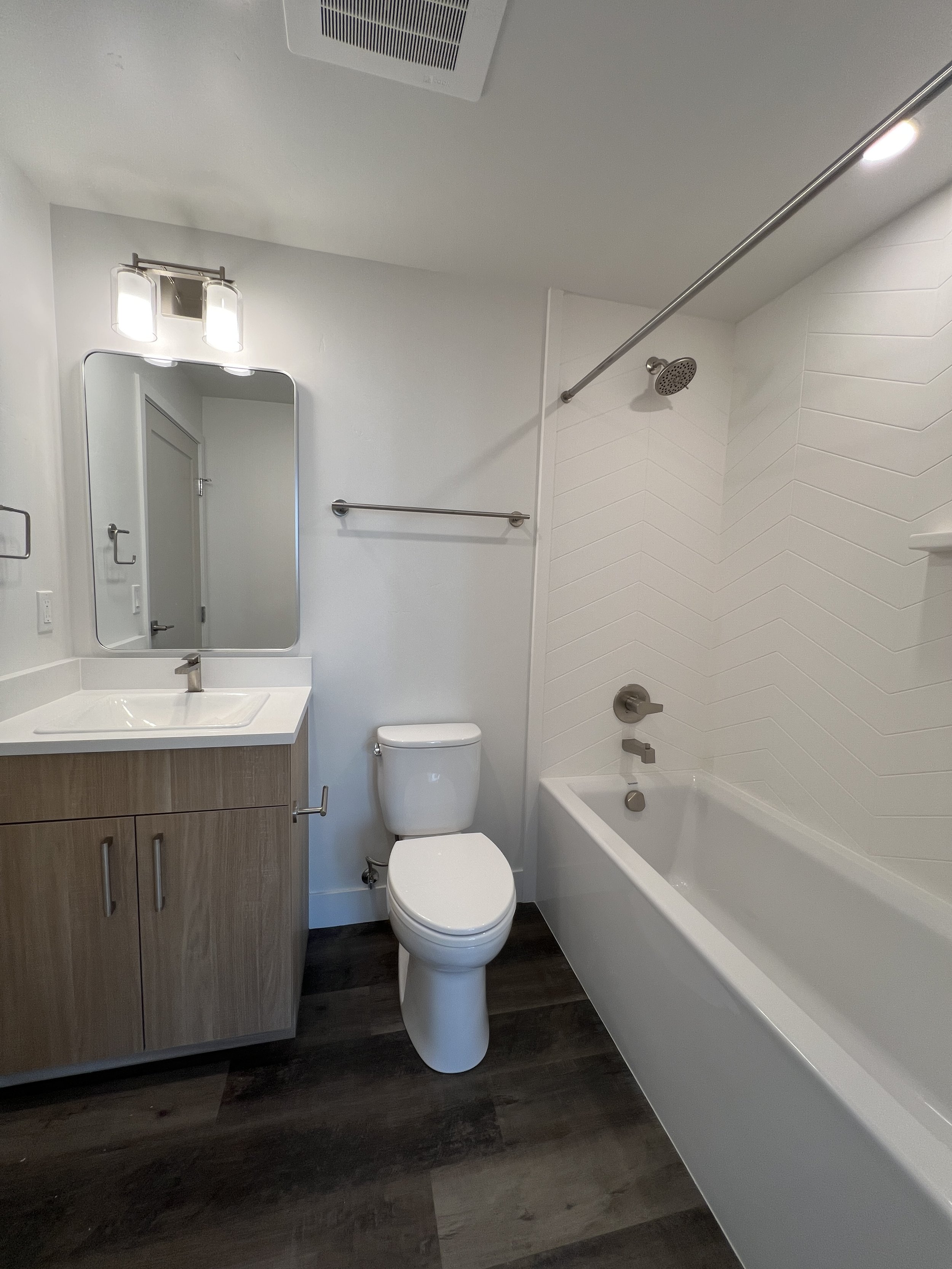 11 C201 Guest Bath 01.jpg