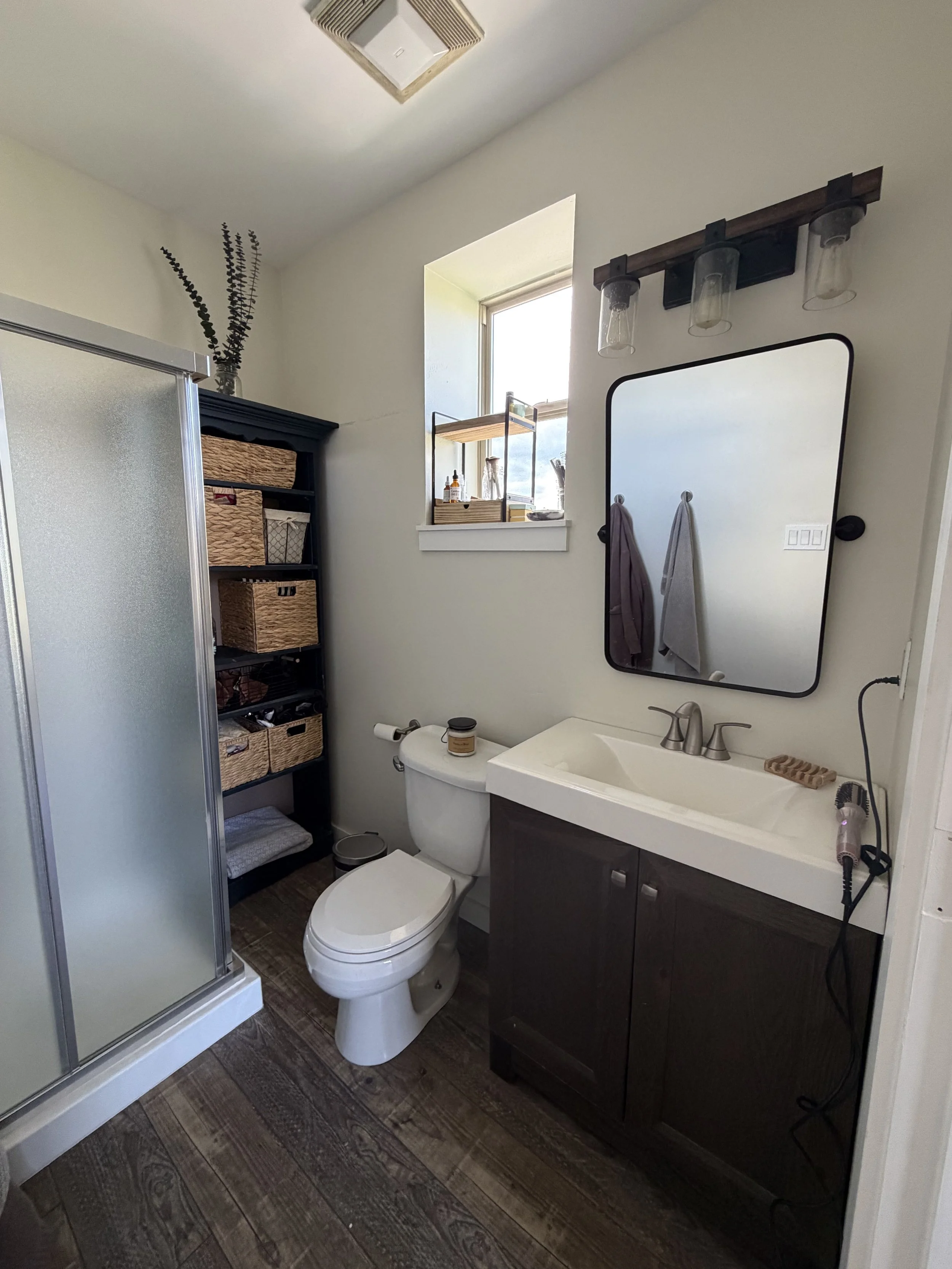 08 Bathroom Two 02.jpg