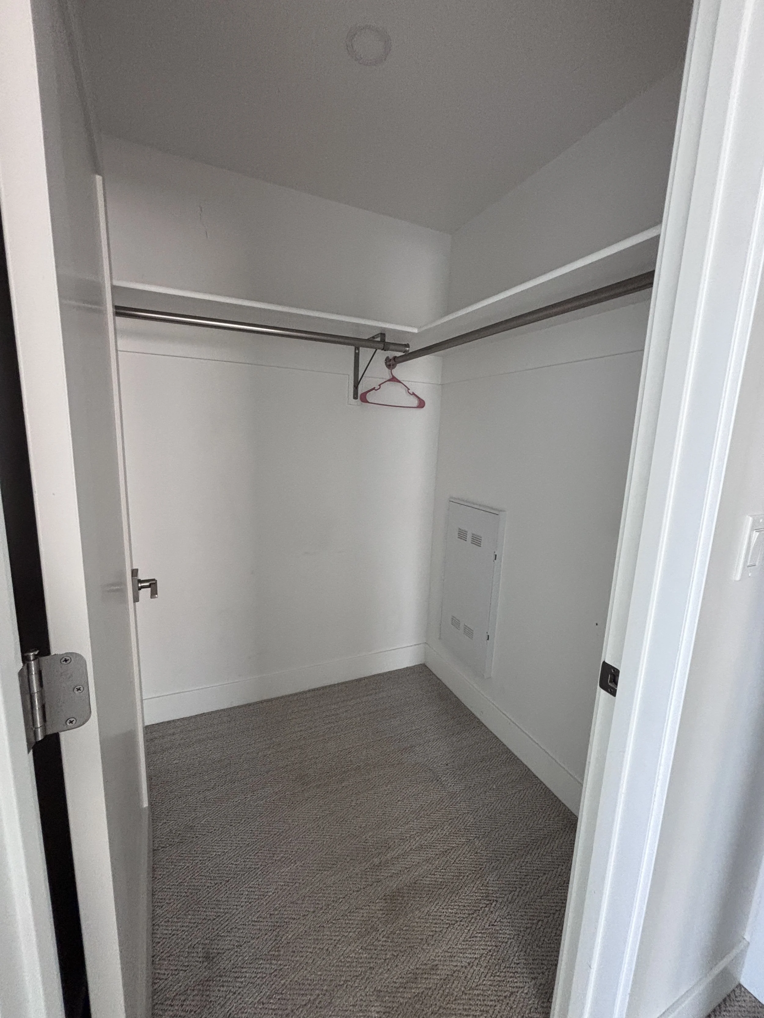 04 Bedroom One 03.jpg