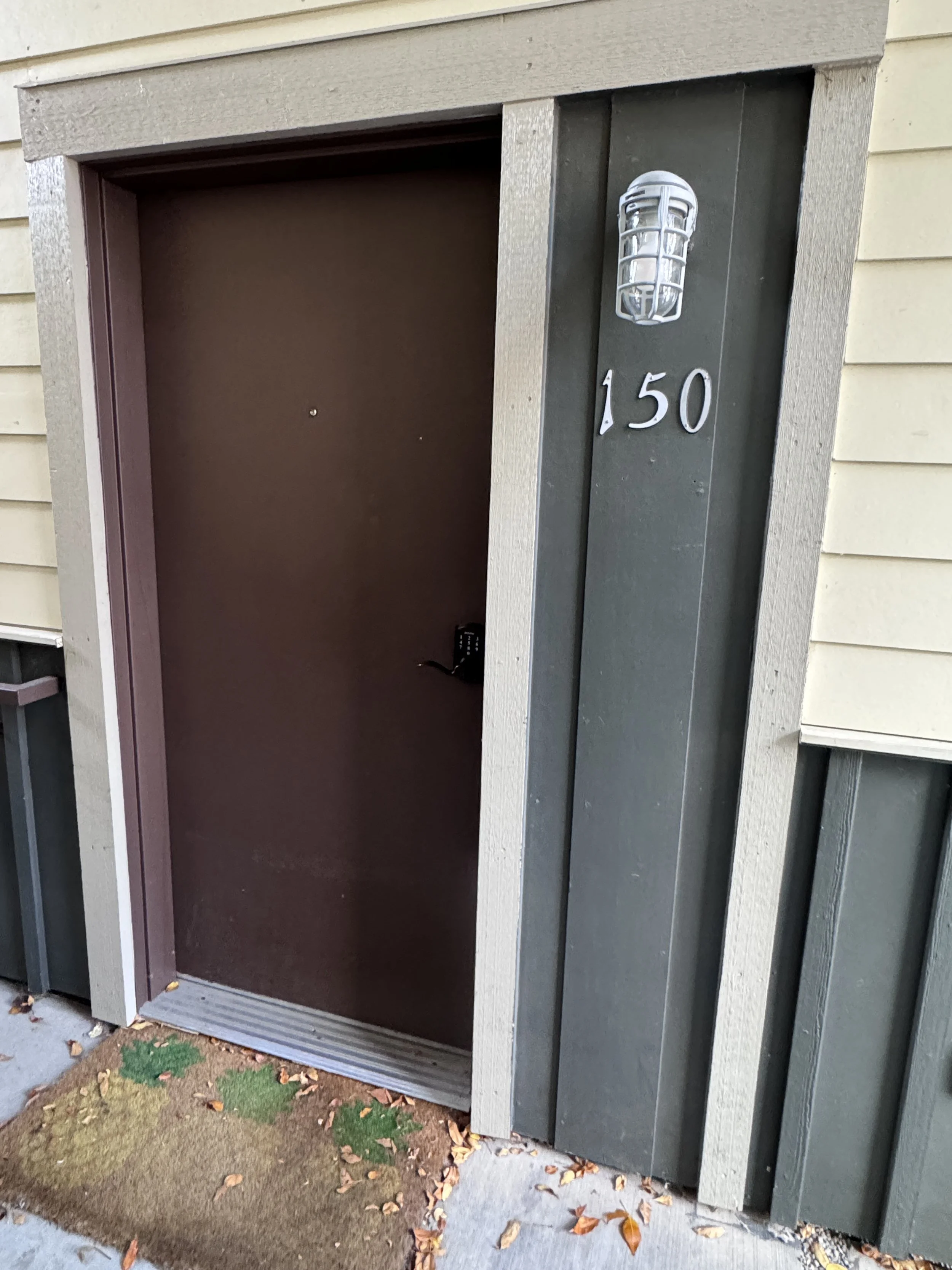 01 Exterior 02.JPG