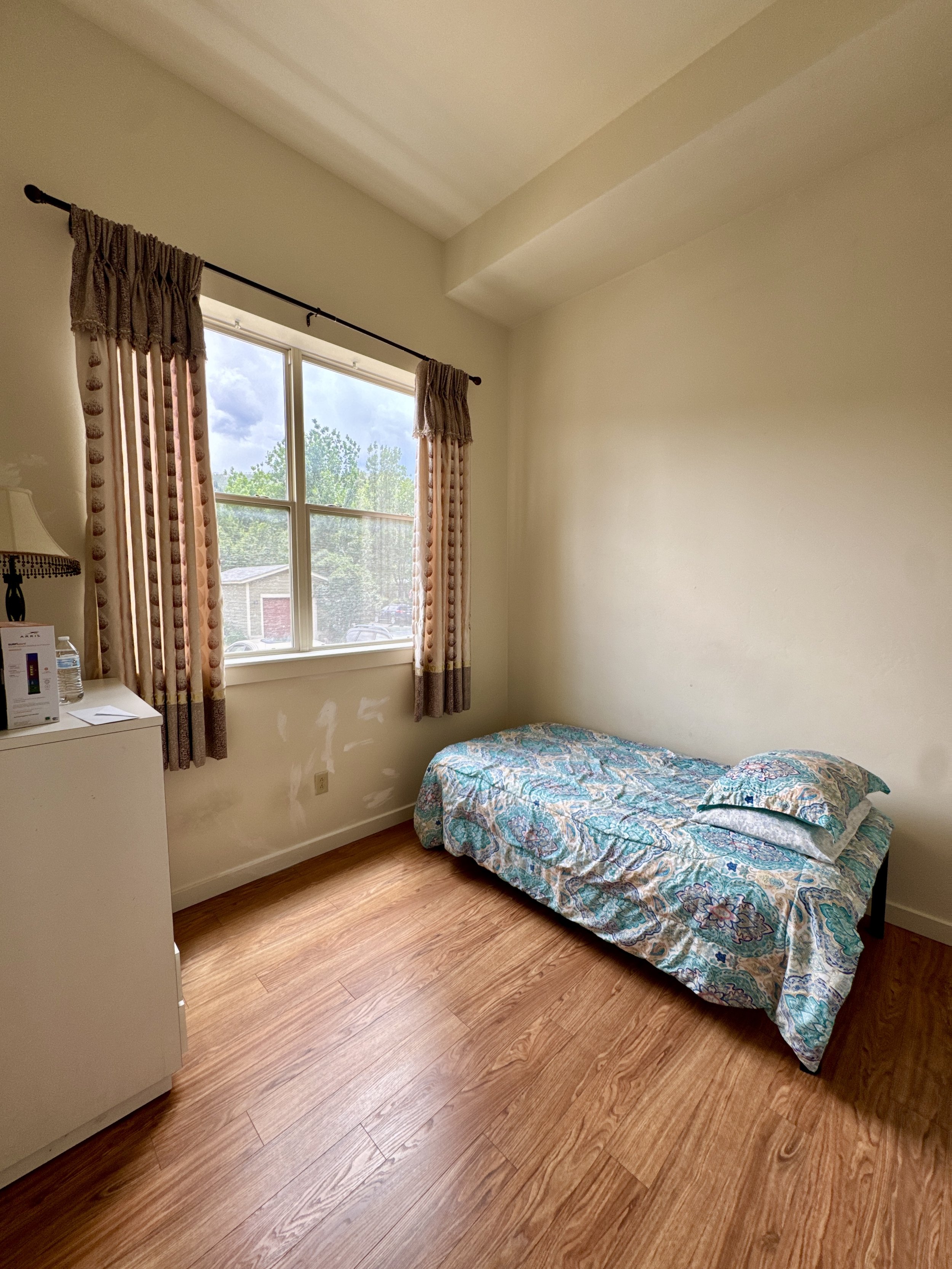04 Bed One 01.jpg