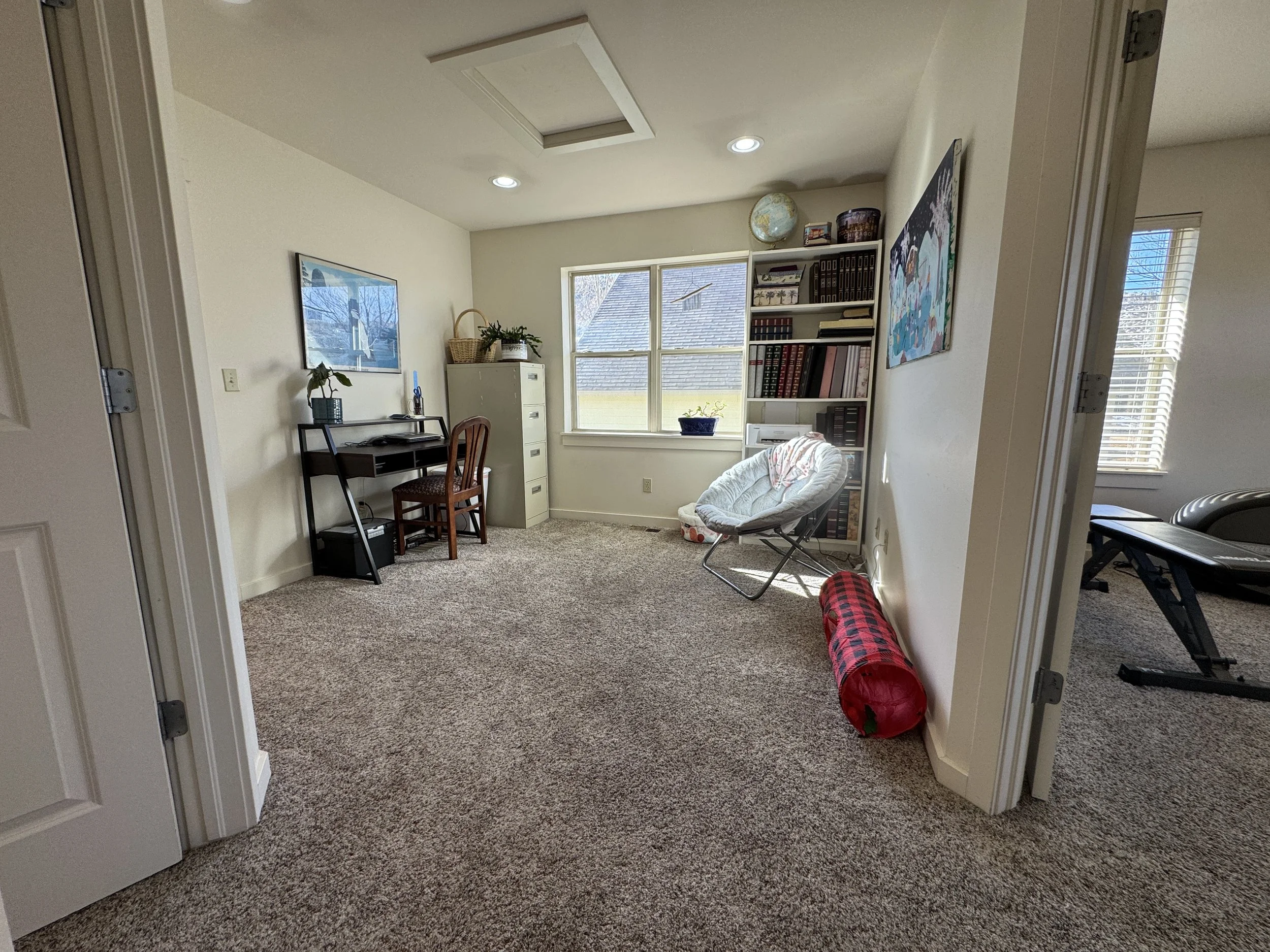 13 Office Area 01.JPG