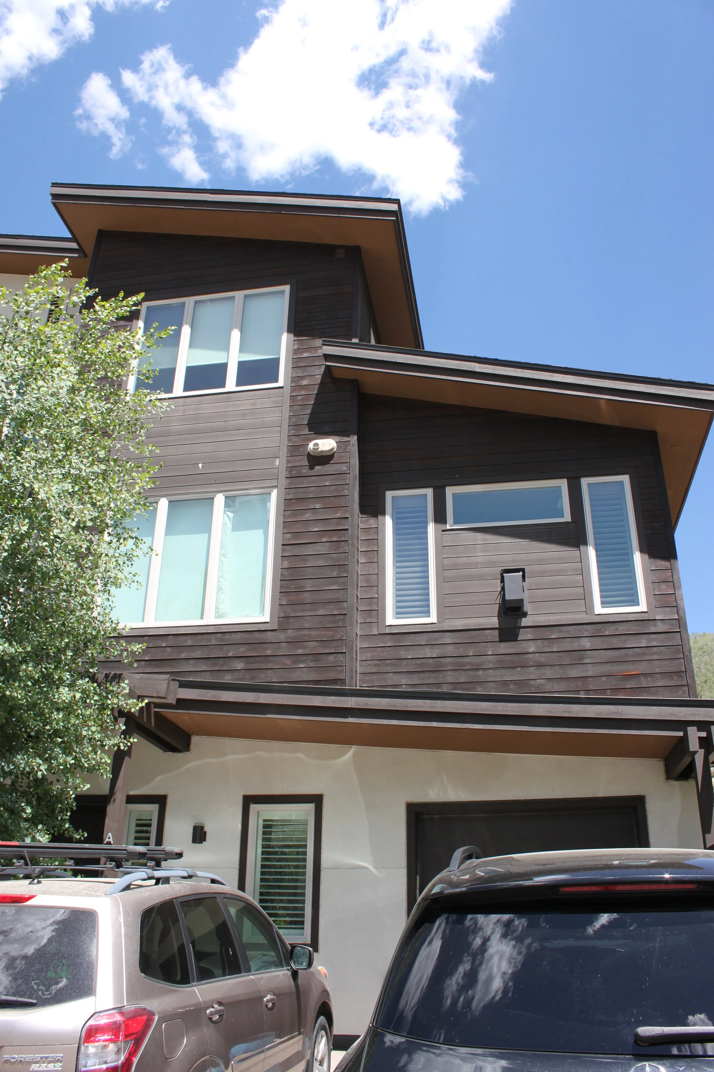 01 Exterior Front 01.JPG