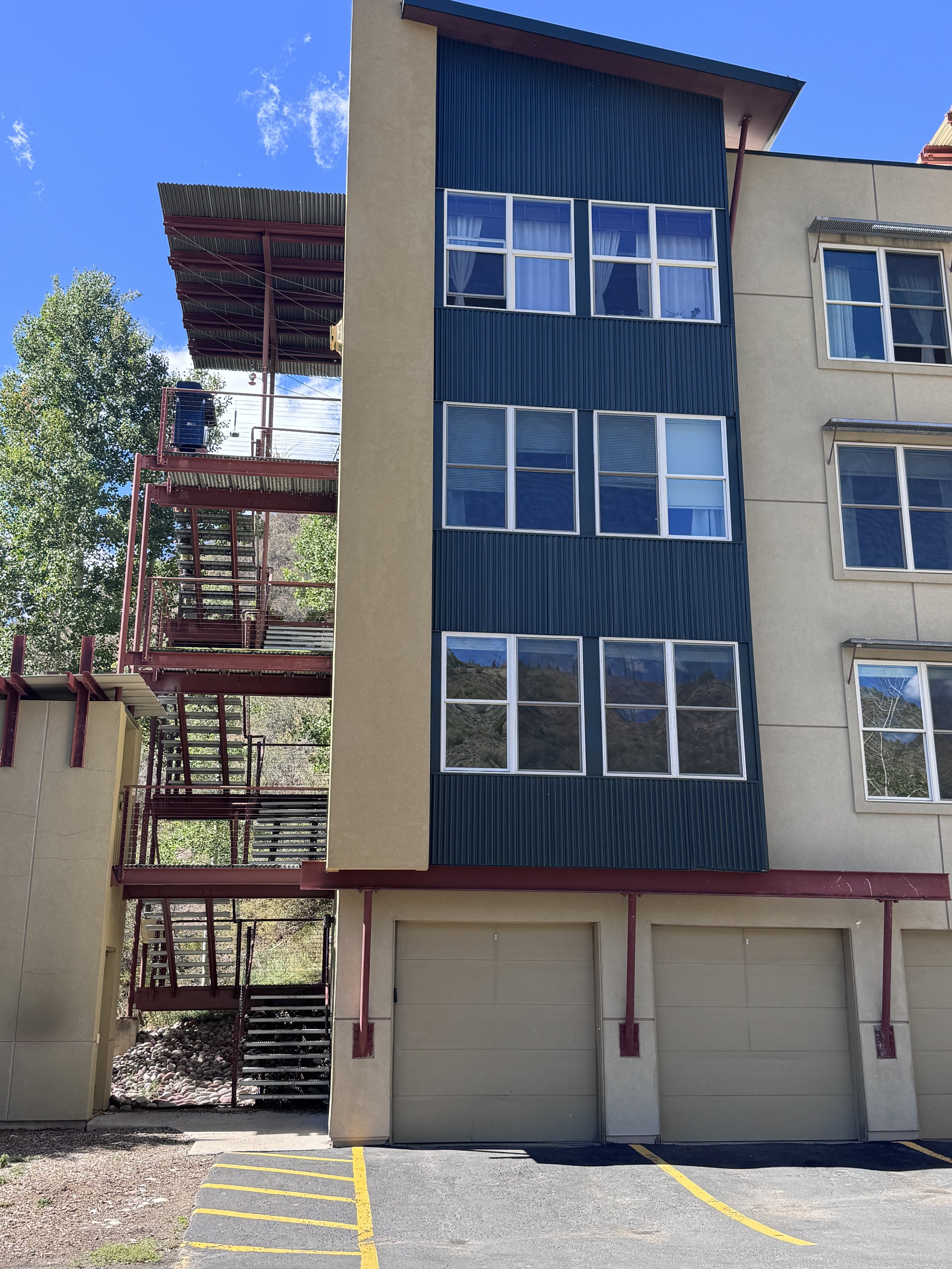 01 Exterior 02.jpg