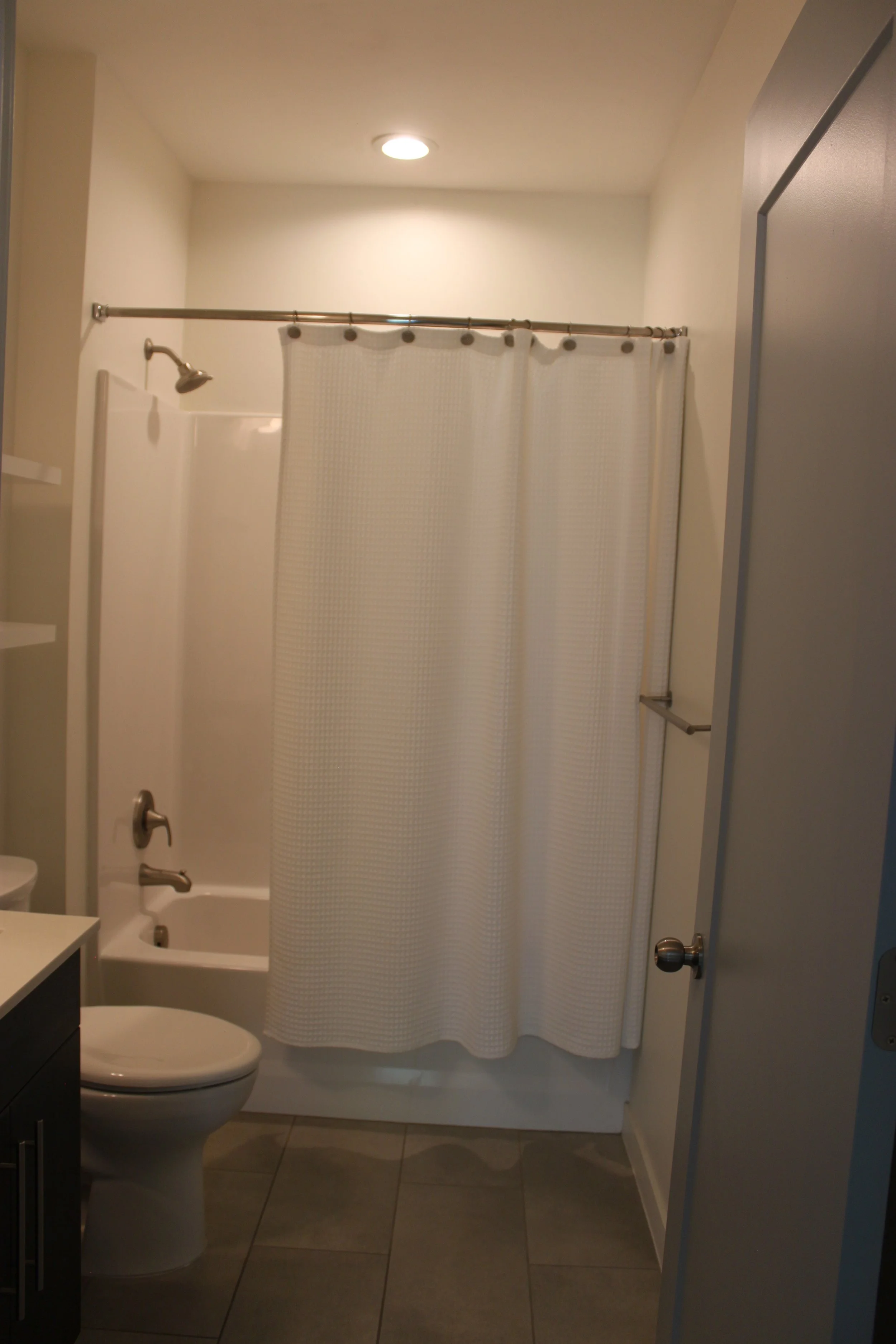 07 Bathroom 02.JPG