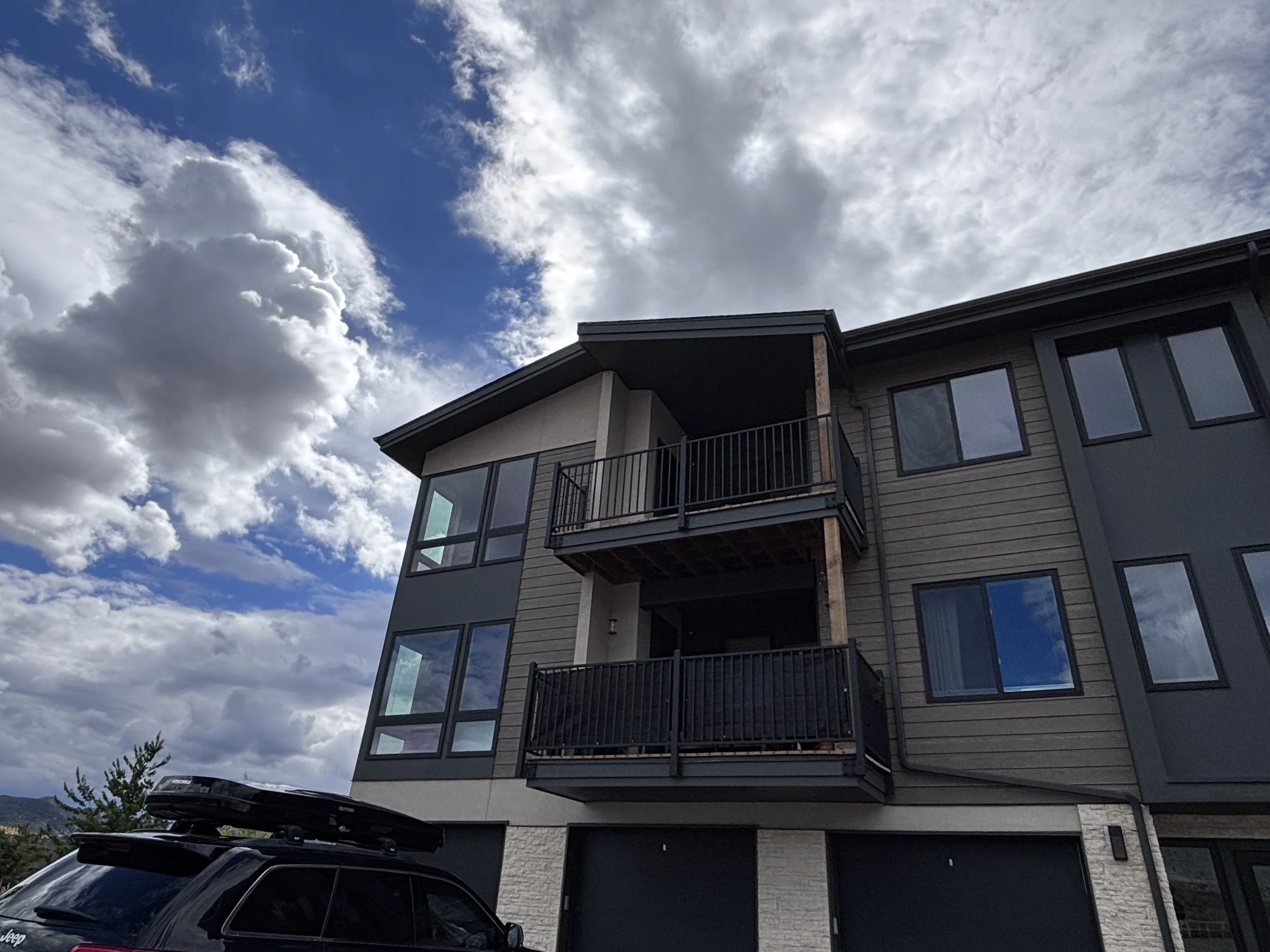 01 Exterior 02.jpg