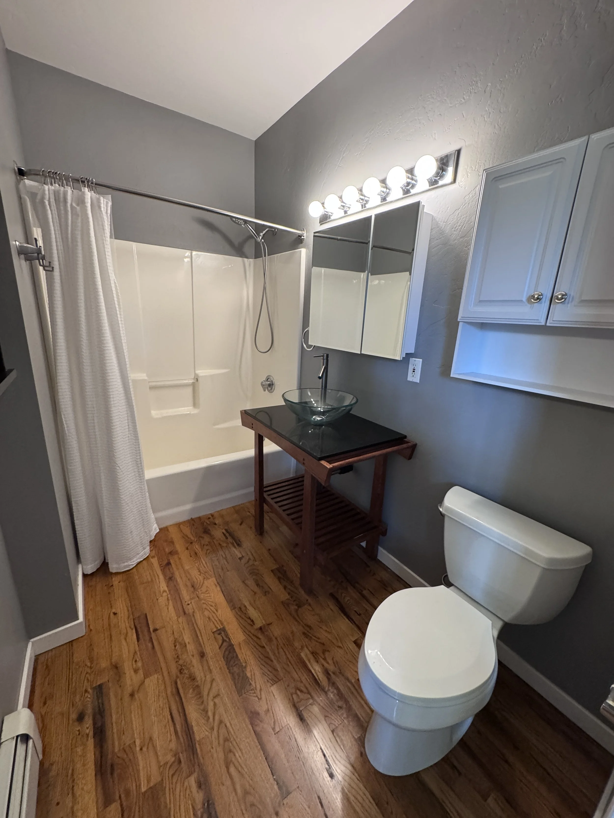 05 Bath One 01.jpg